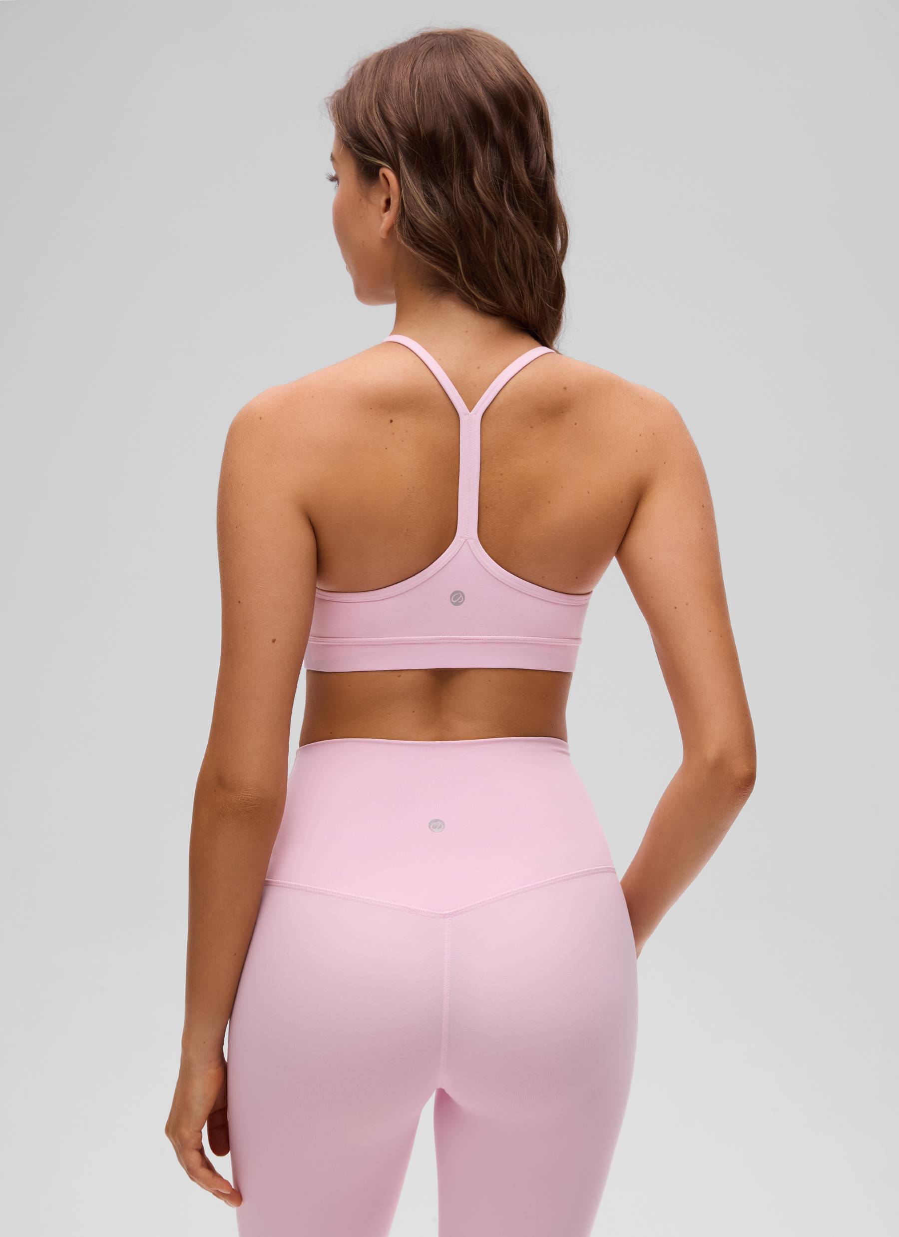 Áo lót thể thao CRZ YOGA dành cho nữ, kiểu dáng hỗ trợ nhẹ, thiết kế " Butterluxe ", cổ chữ Y, màu hồng hoa mẫu đơn