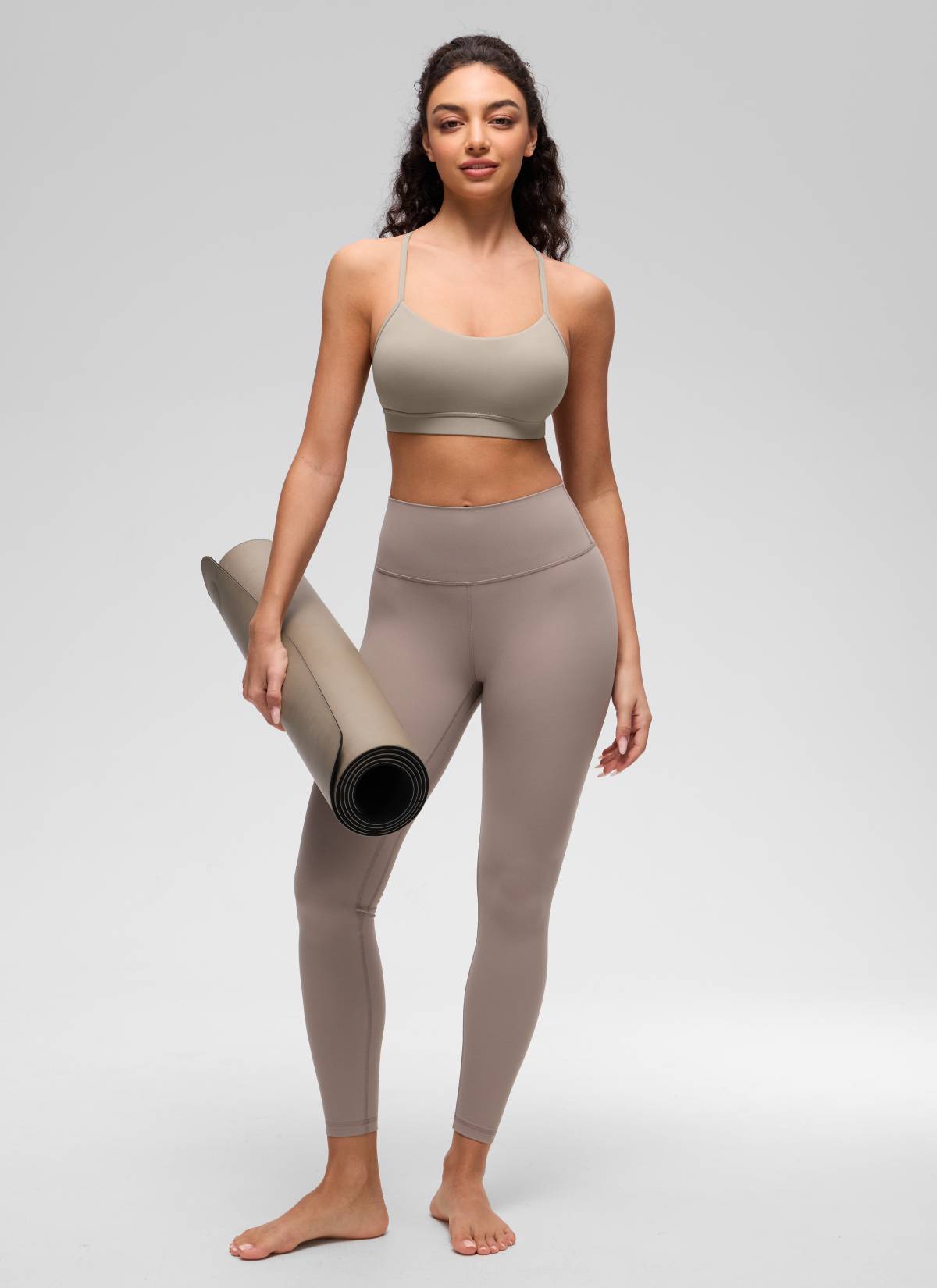 Áo lót thể thao CRZ YOGA dành cho nữ, kiểu dáng nhẹ nhàng, hỗ trợ vừa phải, cổ chữ Y, kiểu dáng thể thao “ Butterluxe ”, màu xám tro ấm