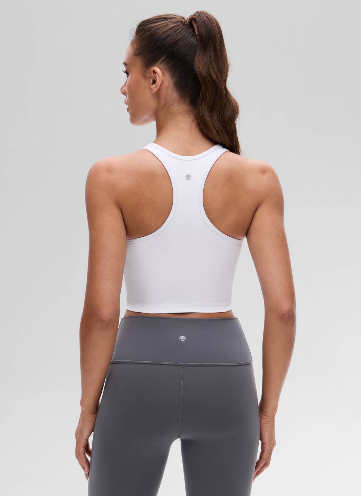 CRZ YOGA Áo lót thể thao dành cho nữ tập yoga, độ nâng đỡ thấp, kiểu cổ tròn và lưng chữ Y, màu trắng, thuộc dòng “ Butterluxe ”