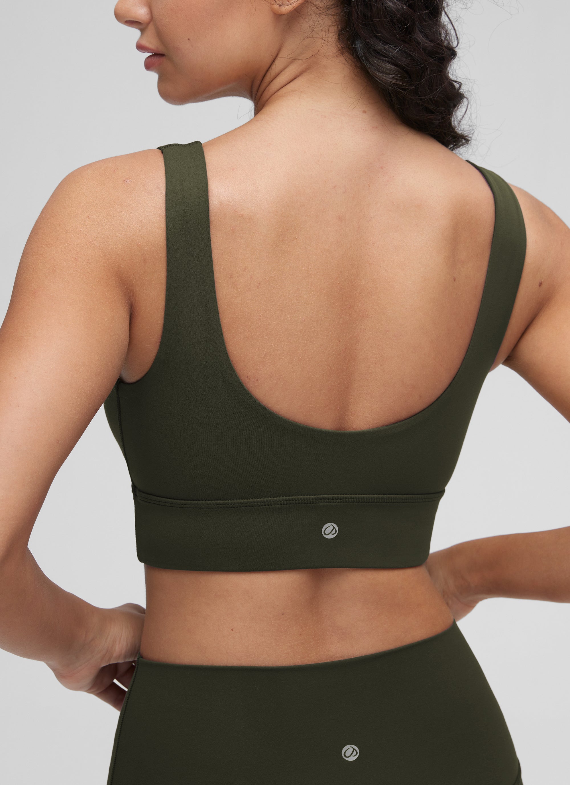 Butterluxe Áo lót thể thao CRZ YOGA dành cho nữ, kiểu dáng ôm sát, hỗ trợ nhẹ, cổ chữ U, lưng chữ U, dáng dài, màu xanh ô liu