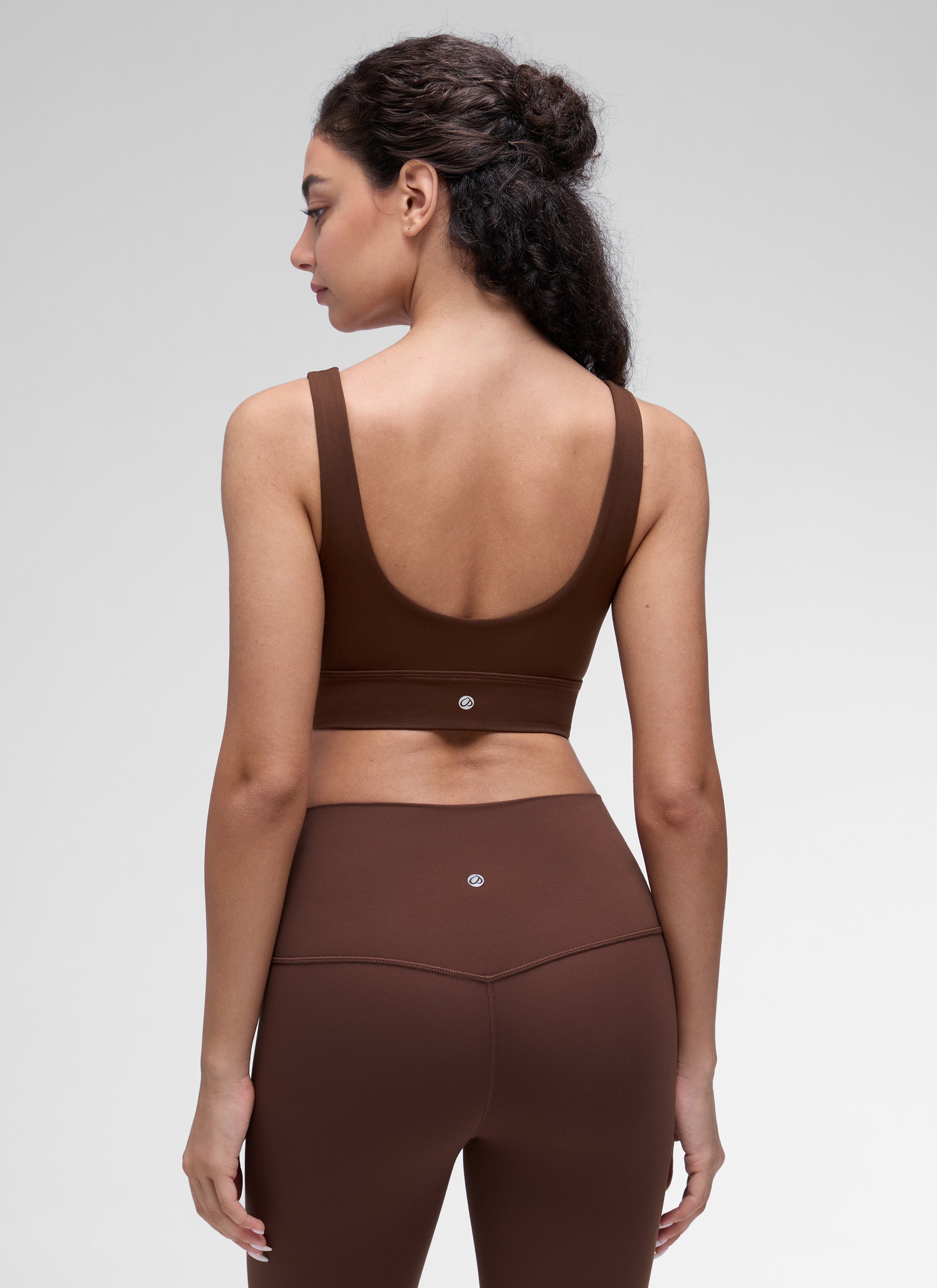 Áo lót thể thao CRZ YOGA dành cho nữ, kiểu dáng Low Support, cổ chữ U, lưng chữ U, dáng dài, màu nâu Lava Butterluxe