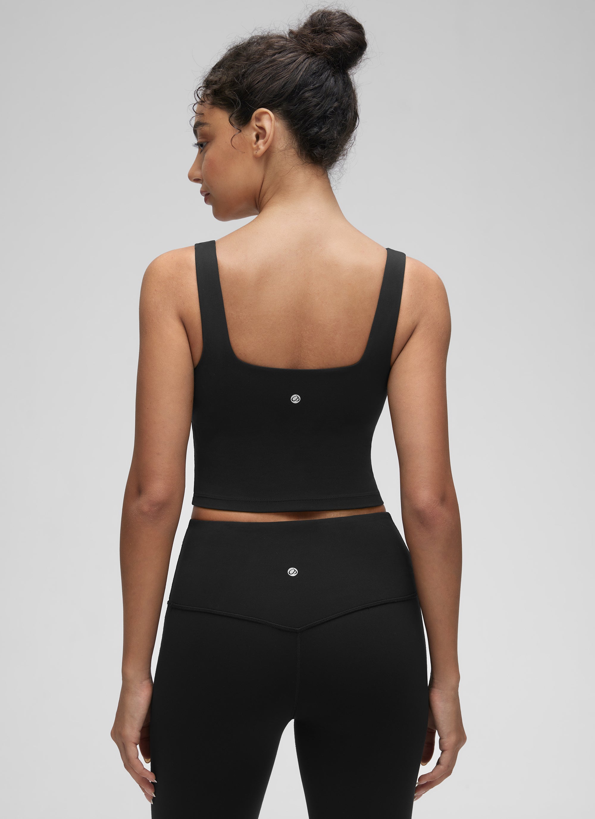 CRZ YOGA Áo lót thể thao dài dành cho nữ tập yoga, thiết kế cổ vuông, chất liệu vải " Butterluxe ", tác động nhẹ, màu đen
