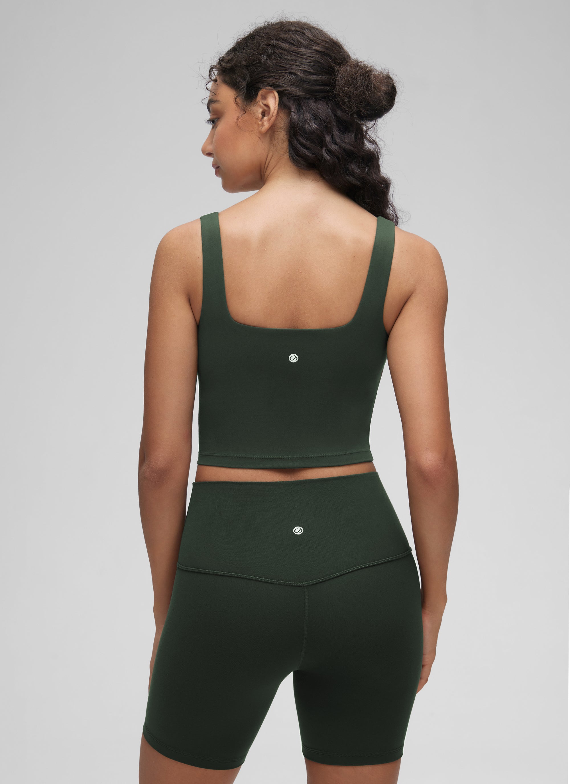 CRZ YOGA Áo lót thể thao dài dành cho nữ tập yoga, tác động nhẹ, kiểu dáng " Butterluxe ", cổ vuông, màu xanh lá cây Legend
