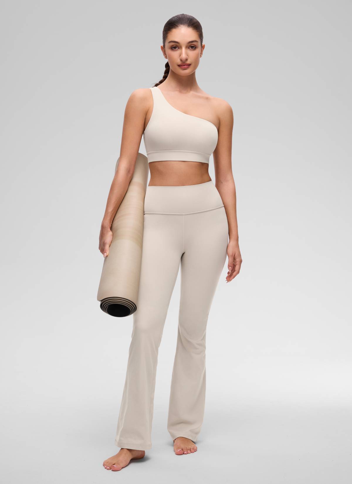CRZ YOGA Butterluxe Áo lót thể thao một vai dành cho nữ, kiểu bất đối xứng, có đệm, màu Mojave Tan