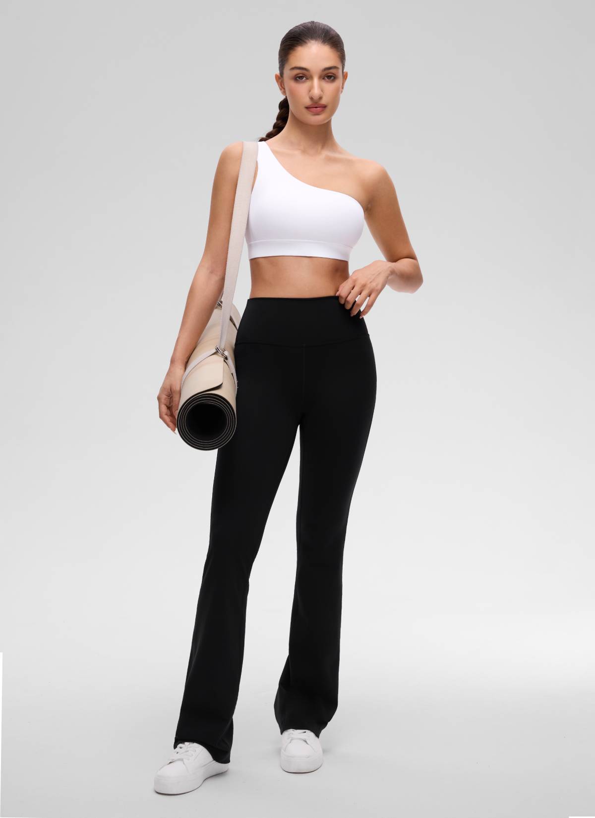 CRZ YOGA Butterluxe Áo lót thể thao một vai dành cho nữ, kiểu bất đối xứng, có đệm, màu trắng
