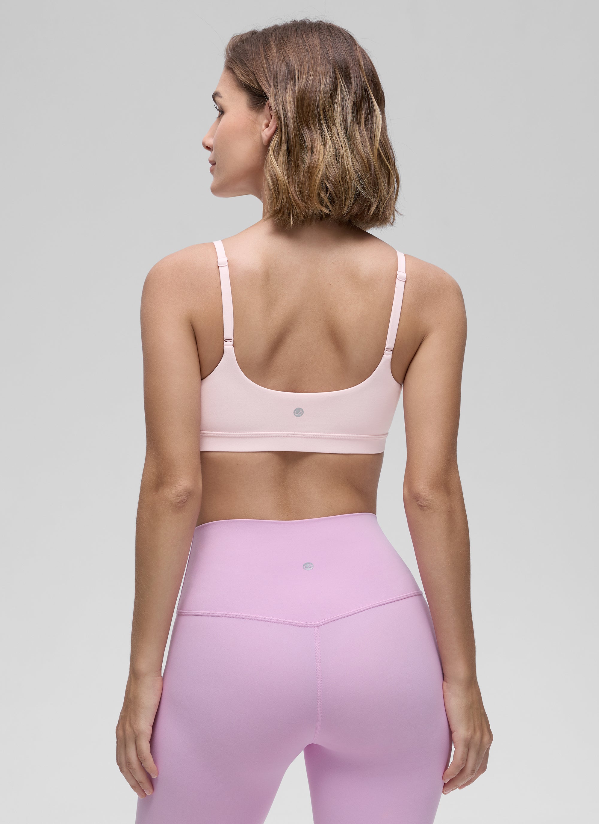 CRZ YOGA Áo lót thể thao dành cho nữ kiểu cổ tròn, dây mảnh có thể điều chỉnh, chất liệu vải " Butterluxe ", màu hồng dâu tây