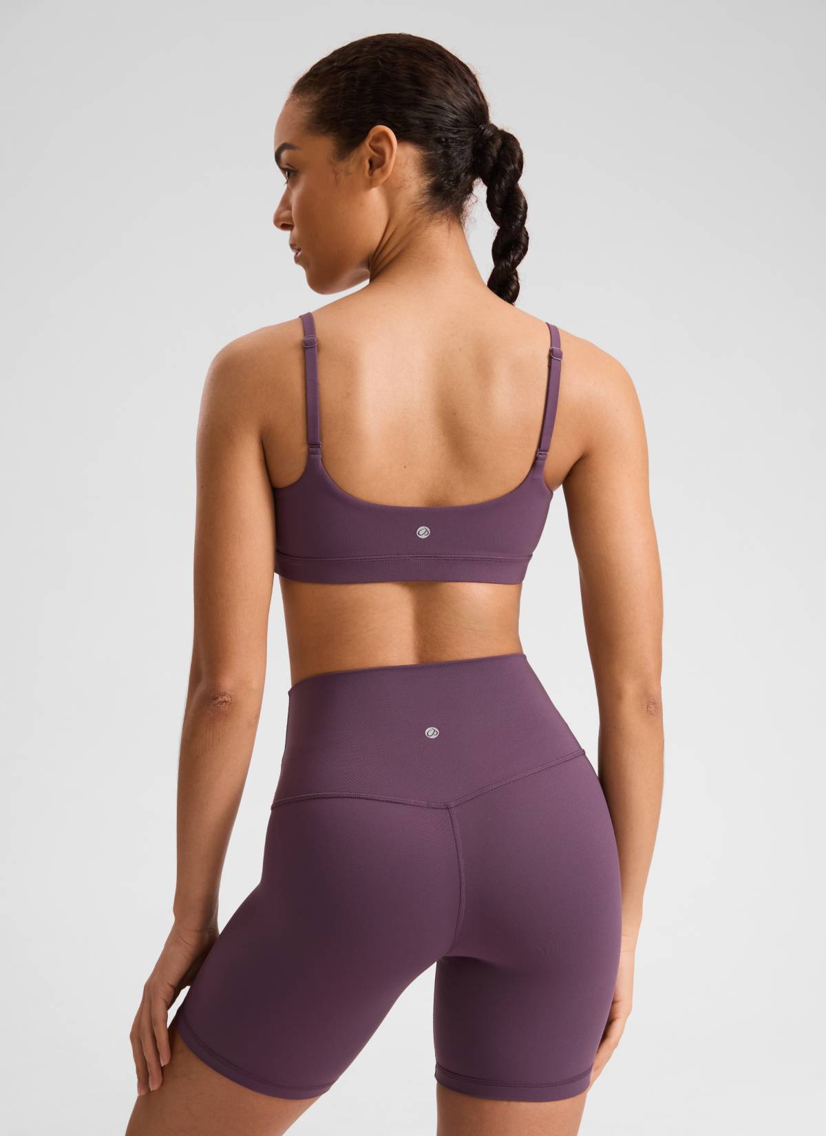 Butterluxe CRZ YOGA - Áo lót thể thao dành cho nữ kiểu cổ tròn, dây mảnh có thể điều chỉnh, họa tiết hoa nho và cây kế, màu tím