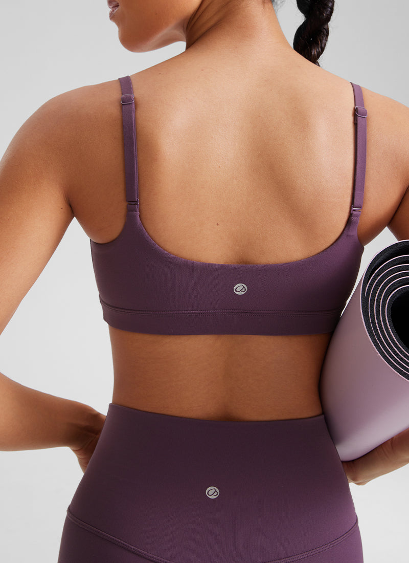 Butterluxe CRZ YOGA - Áo lót thể thao dành cho nữ kiểu cổ tròn, dây mảnh có thể điều chỉnh, họa tiết hoa nho và cây kế, màu tím