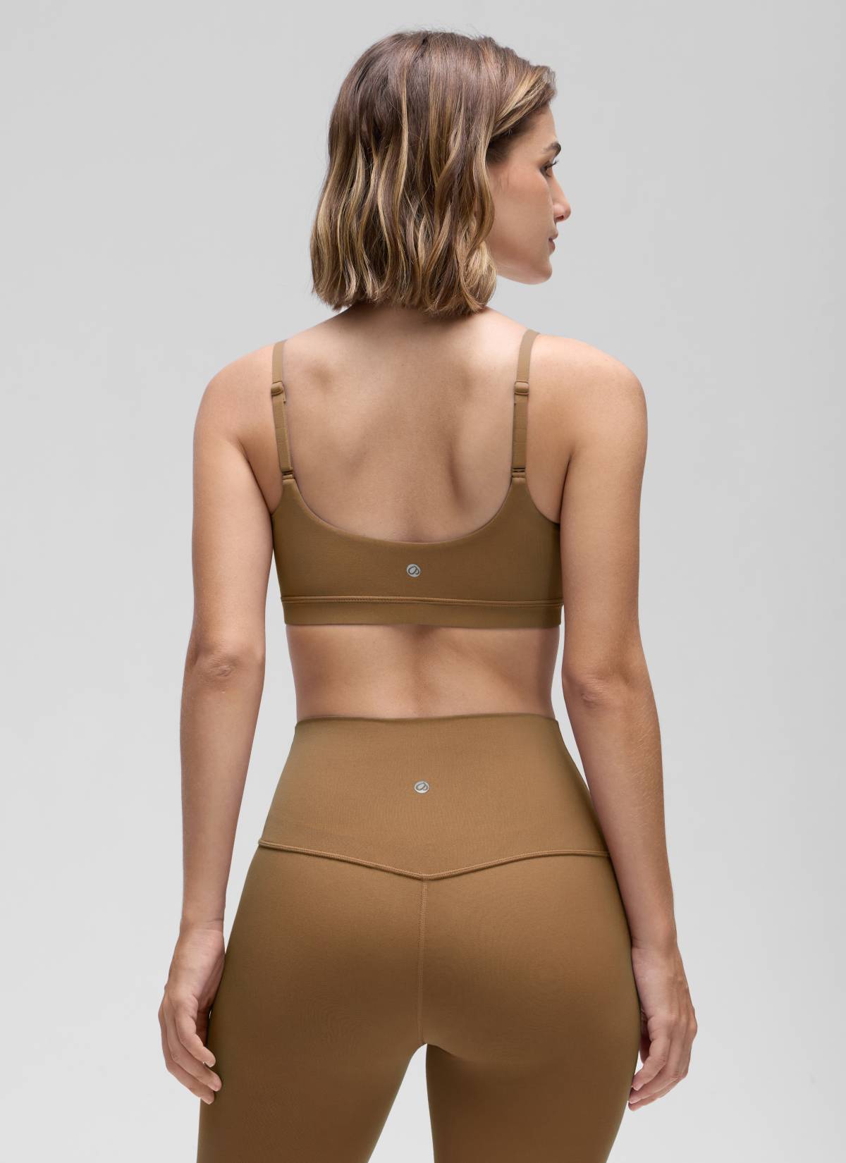 CRZ YOGA - Áo lót thể thao dành cho nữ kiểu cổ tròn, dây mảnh có thể điều chỉnh, màu Allspice thuộc dòng " Butterluxe "