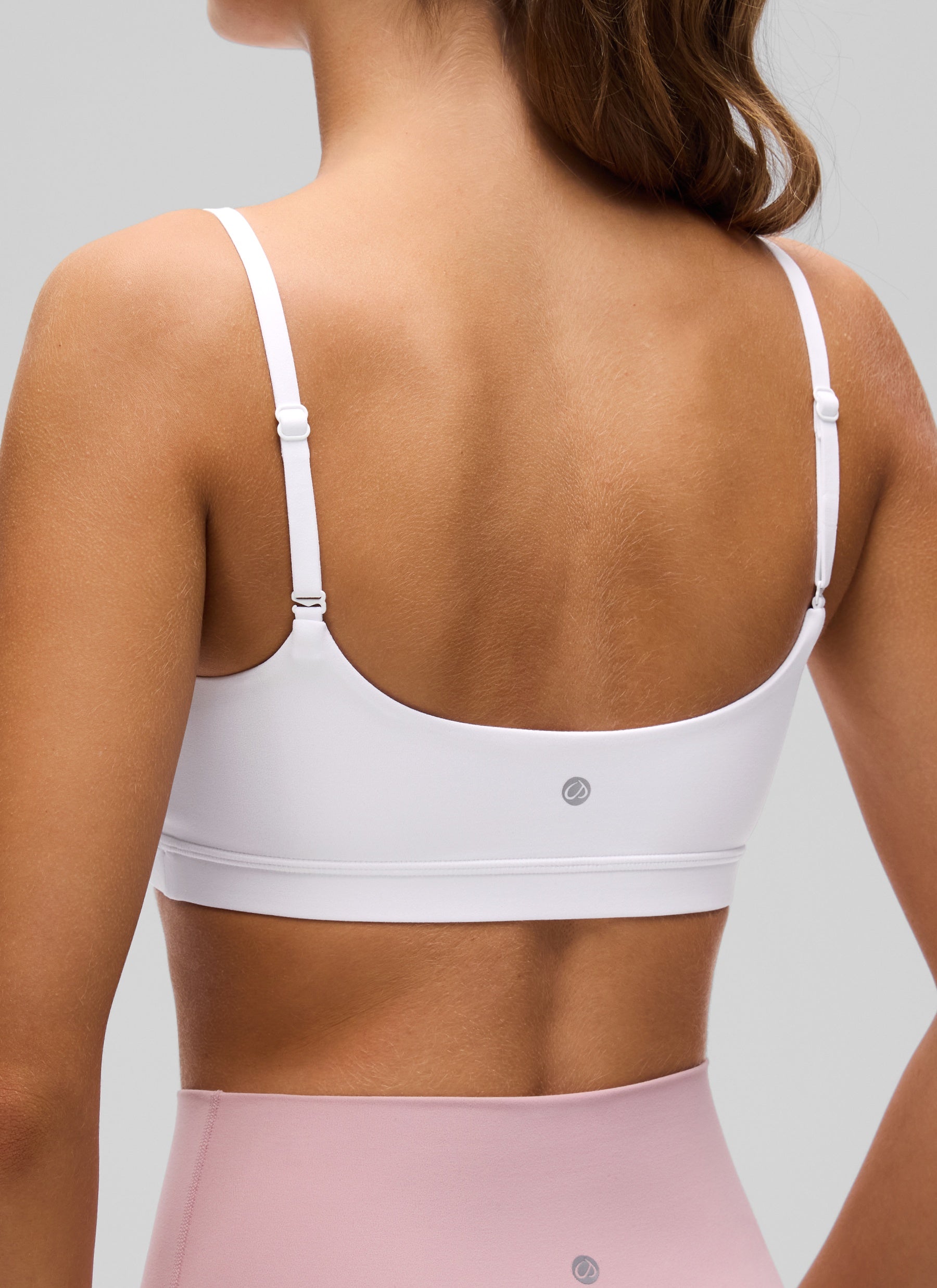 CRZ YOGA - Áo lót thể thao dành cho nữ kiểu cổ tròn, dây mảnh có thể điều chỉnh, chất liệu vải " Butterluxe ", màu trắng