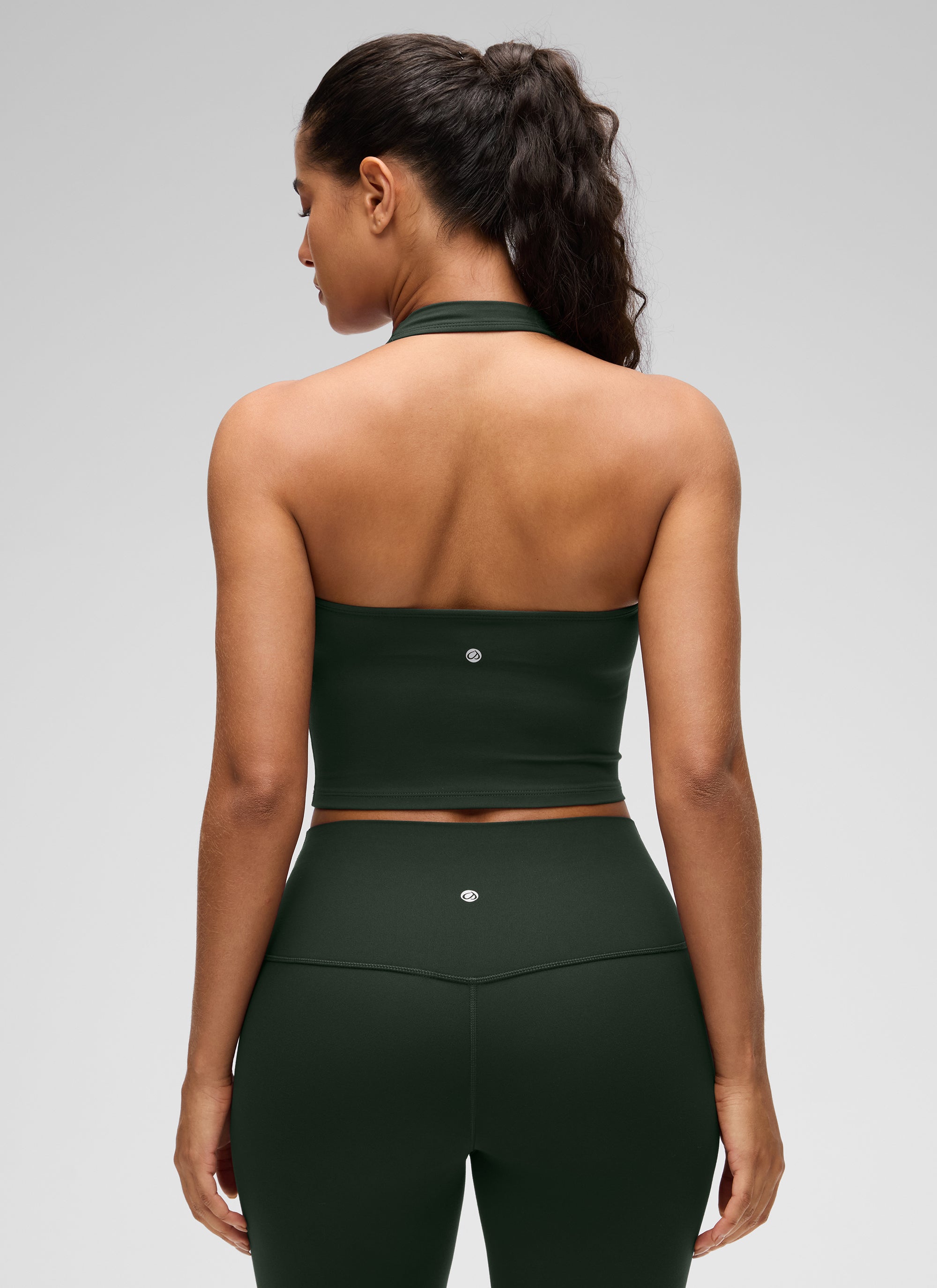 CRZ YOGA Áo lót thể thao kiểu halter dáng dài dành cho nữ, áo crop top thể thao " Butterluxe ", màu Legend Green