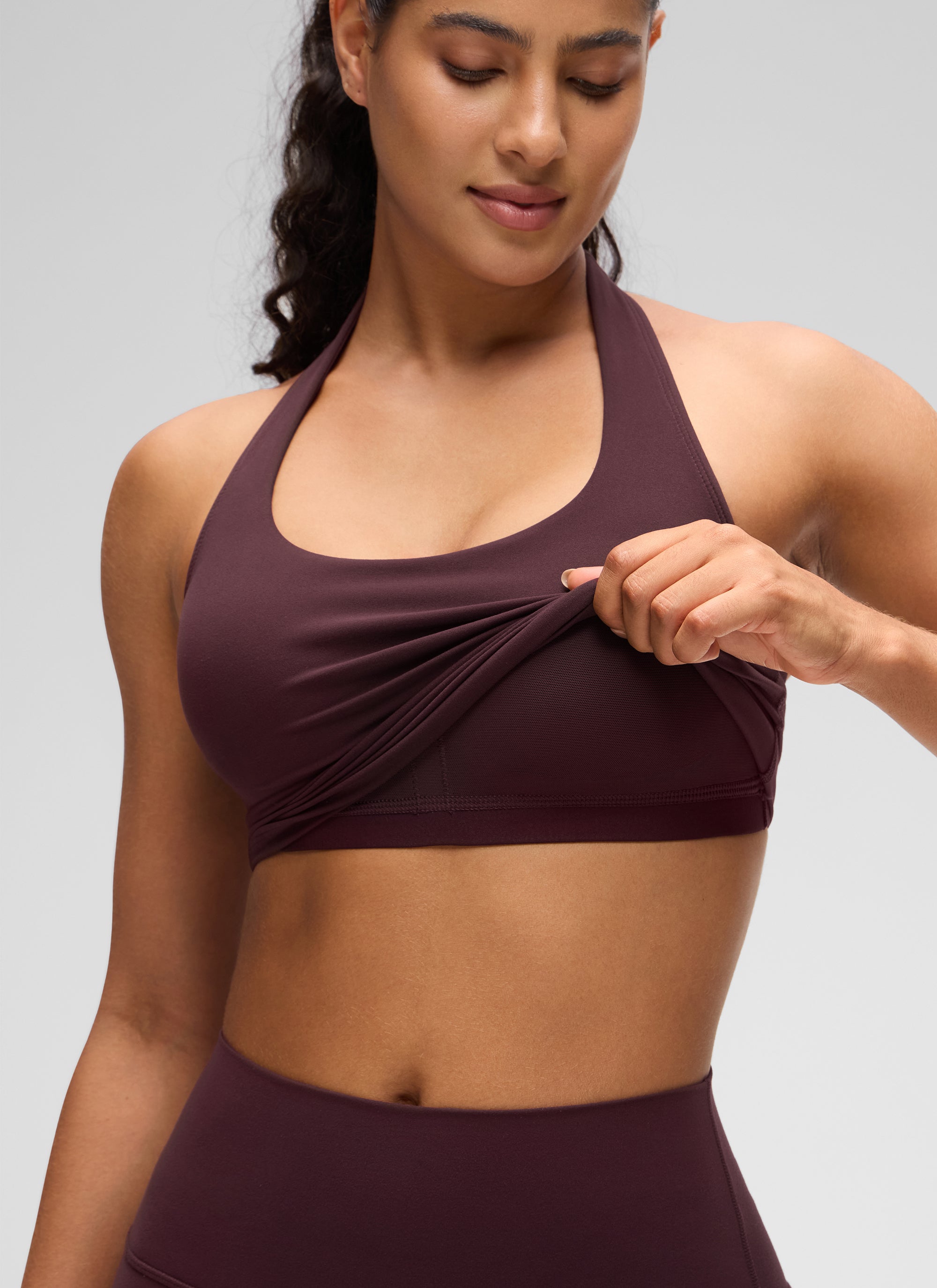 CRZ YOGA Áo lót thể thao kiểu halter dáng dài dành cho nữ, thuộc bộ sưu tập “ Butterluxe ”, màu Ripe Plum
