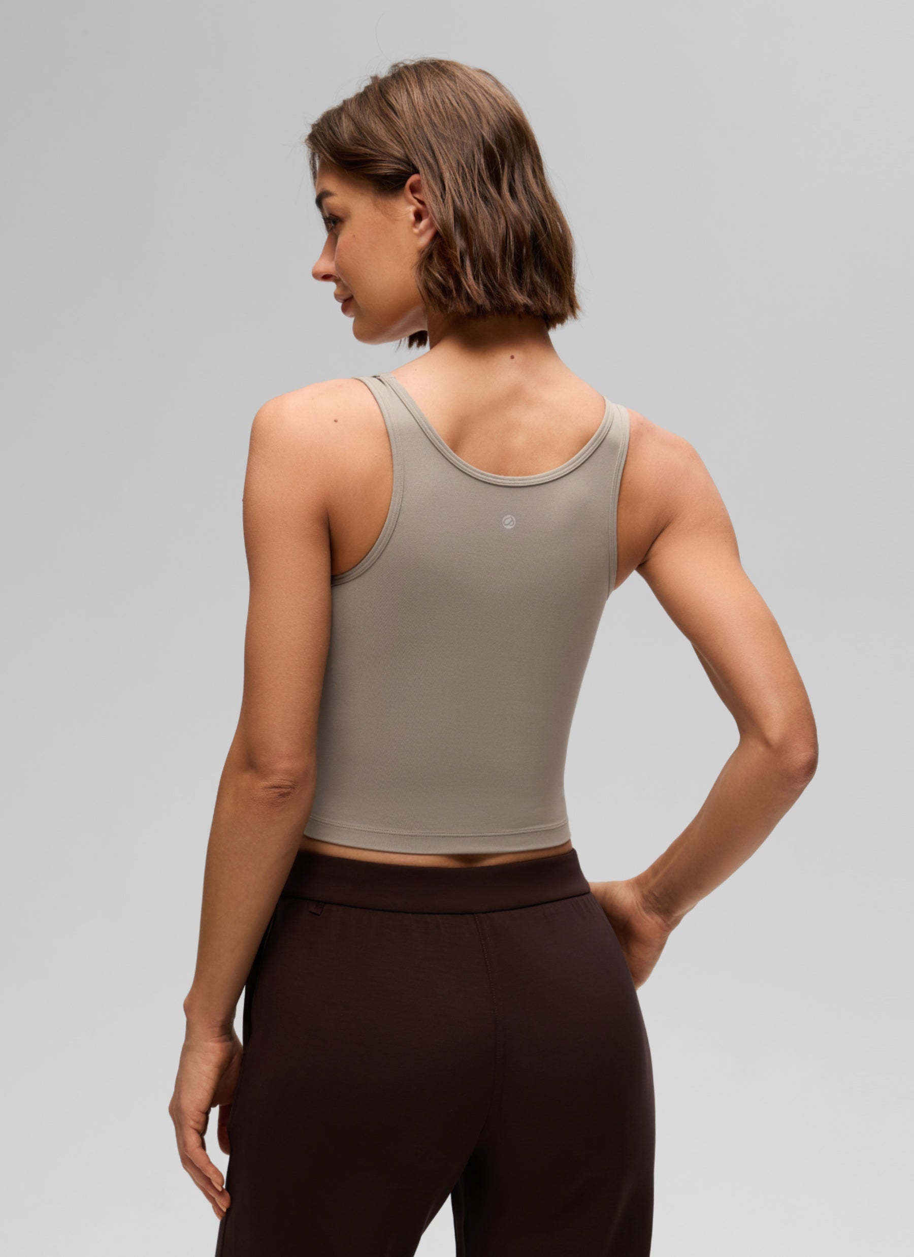 CRZ YOGA Áo ba lỗ ôm sát dành cho nữ, kiểu cổ bơi, lưng khoét sâu, màu xám tro ấm Butterluxe