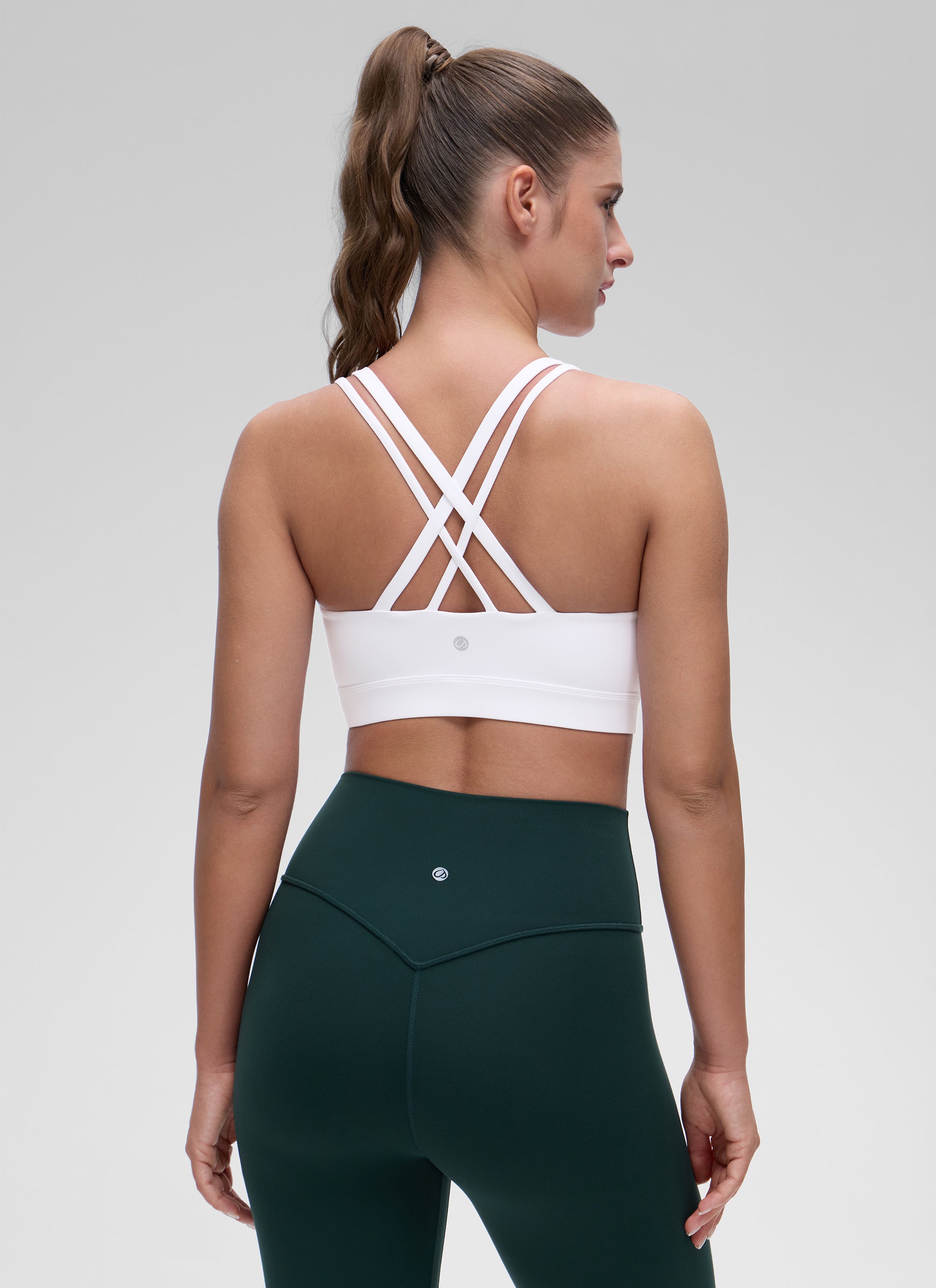 Áo lót thể thao CRZ YOGA dành cho nữ, kiểu dáng nhẹ nhàng, hỗ trợ vừa phải, dây đeo đôi, màu trắng