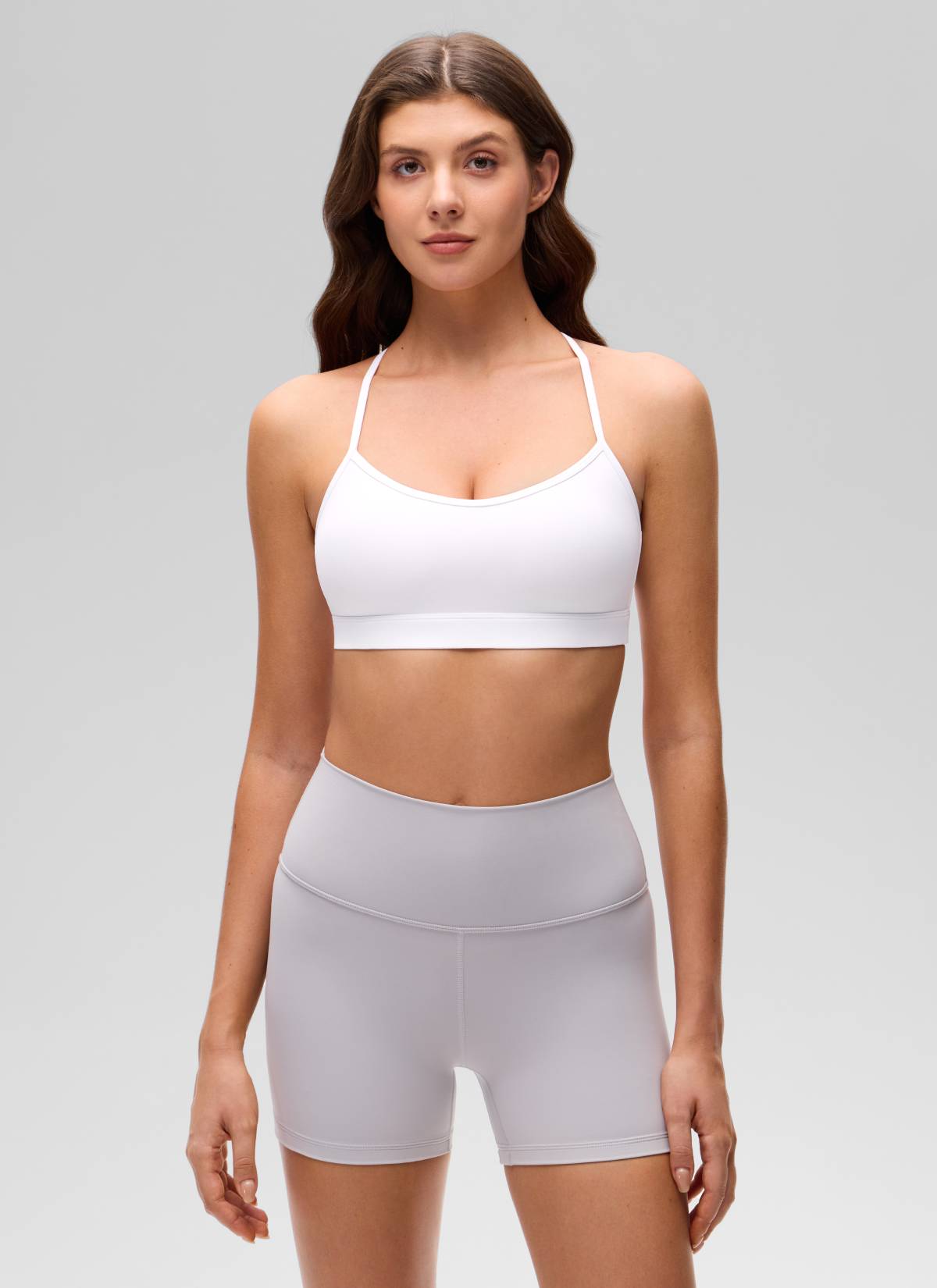 Áo lót thể thao CRZ YOGA dành cho nữ, kiểu cổ tròn và dây chéo sau lưng, chất liệu vải " Butterluxe ", màu trắng