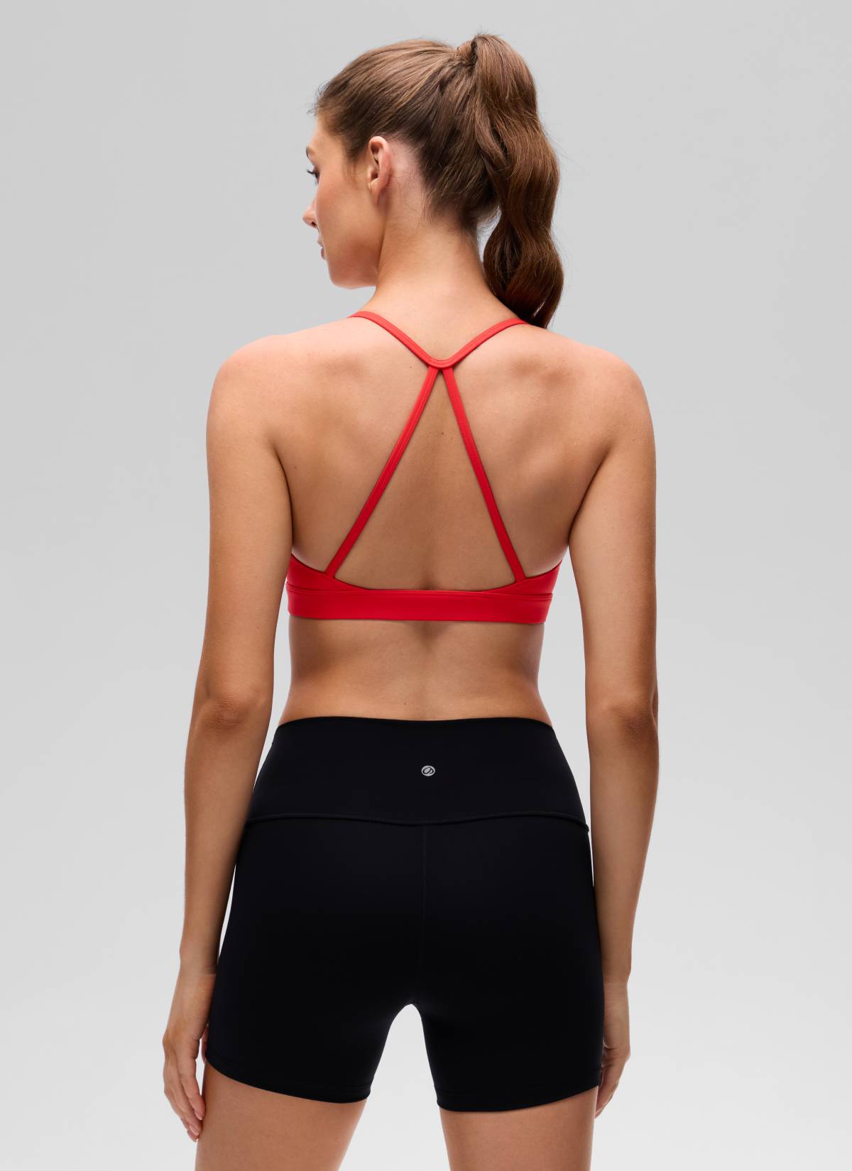 Áo lót thể thao CRZ YOGA dành cho nữ, kiểu cổ tròn và dây chéo sau lưng, màu đỏ đậm, thuộc dòng sản phẩm “ Butterluxe ”