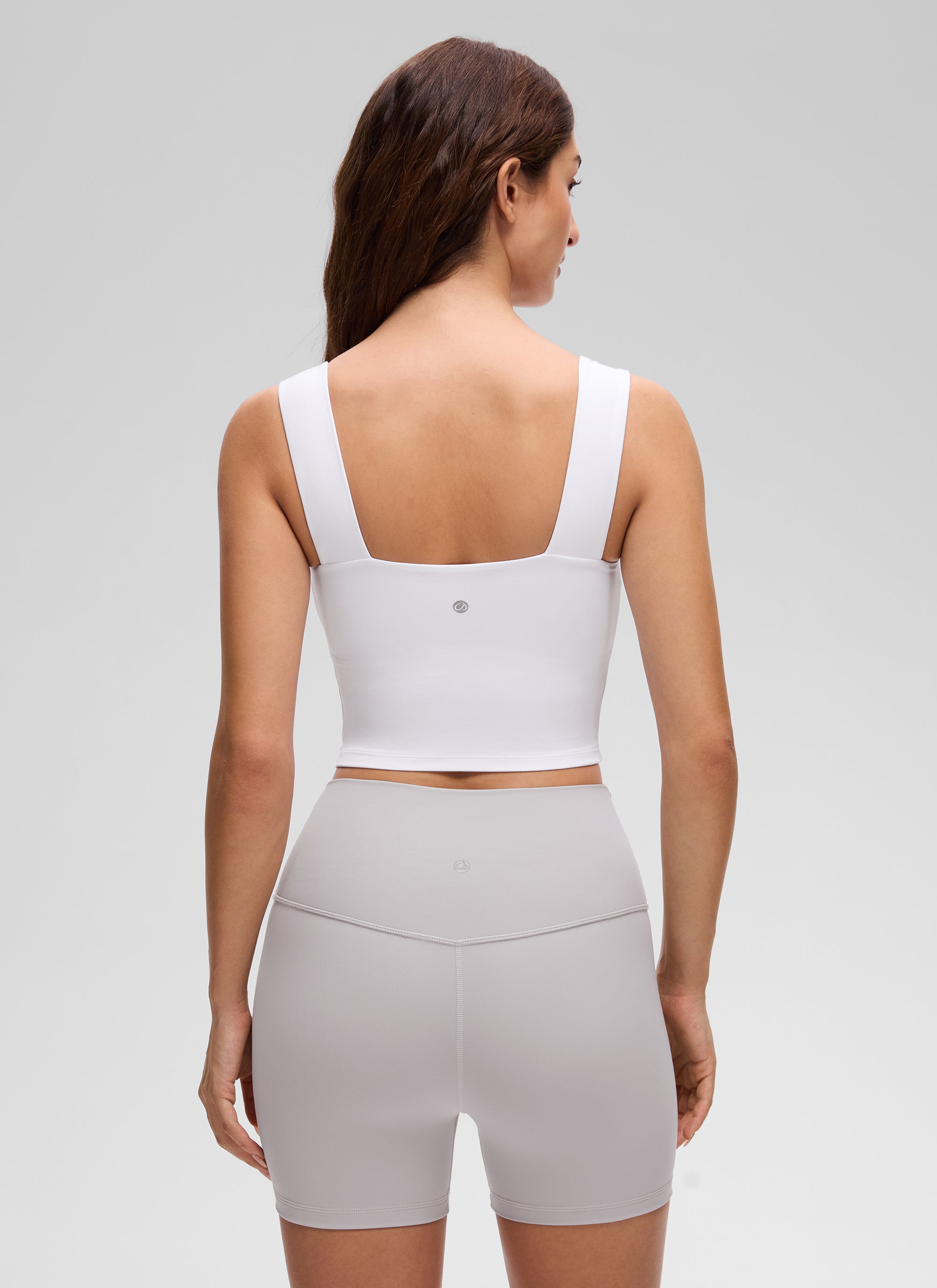 CRZ YOGA Áo thun crop-top cổ vuông dành cho nữ, có áo lót tích hợp, họa tiết “ Butterluxe ”, màu trắng