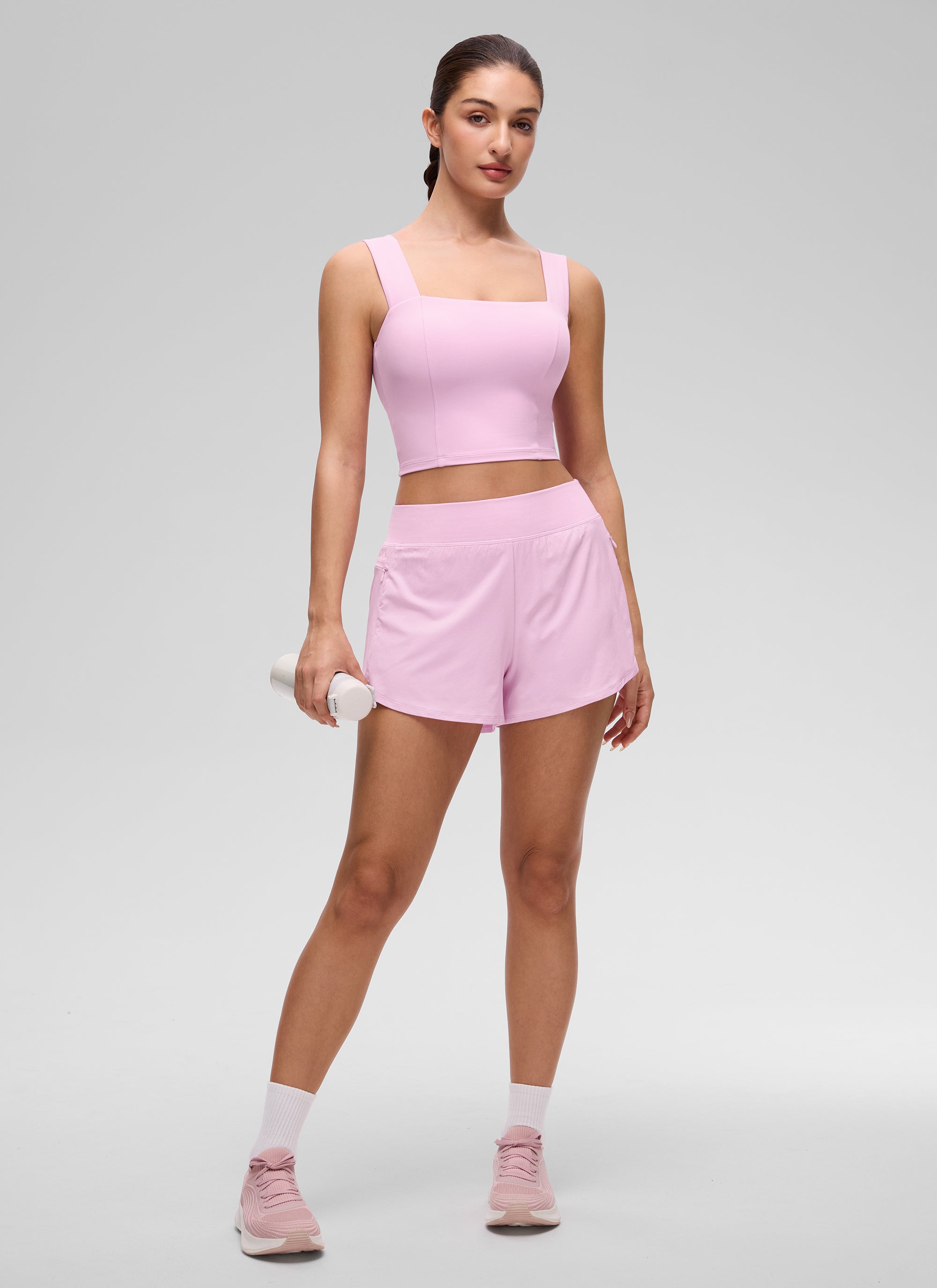 CRZ YOGA Áo thun crop top cổ vuông dành cho nữ, có áo lót tích hợp, họa tiết “ Butterluxe ”, màu hồng Vita