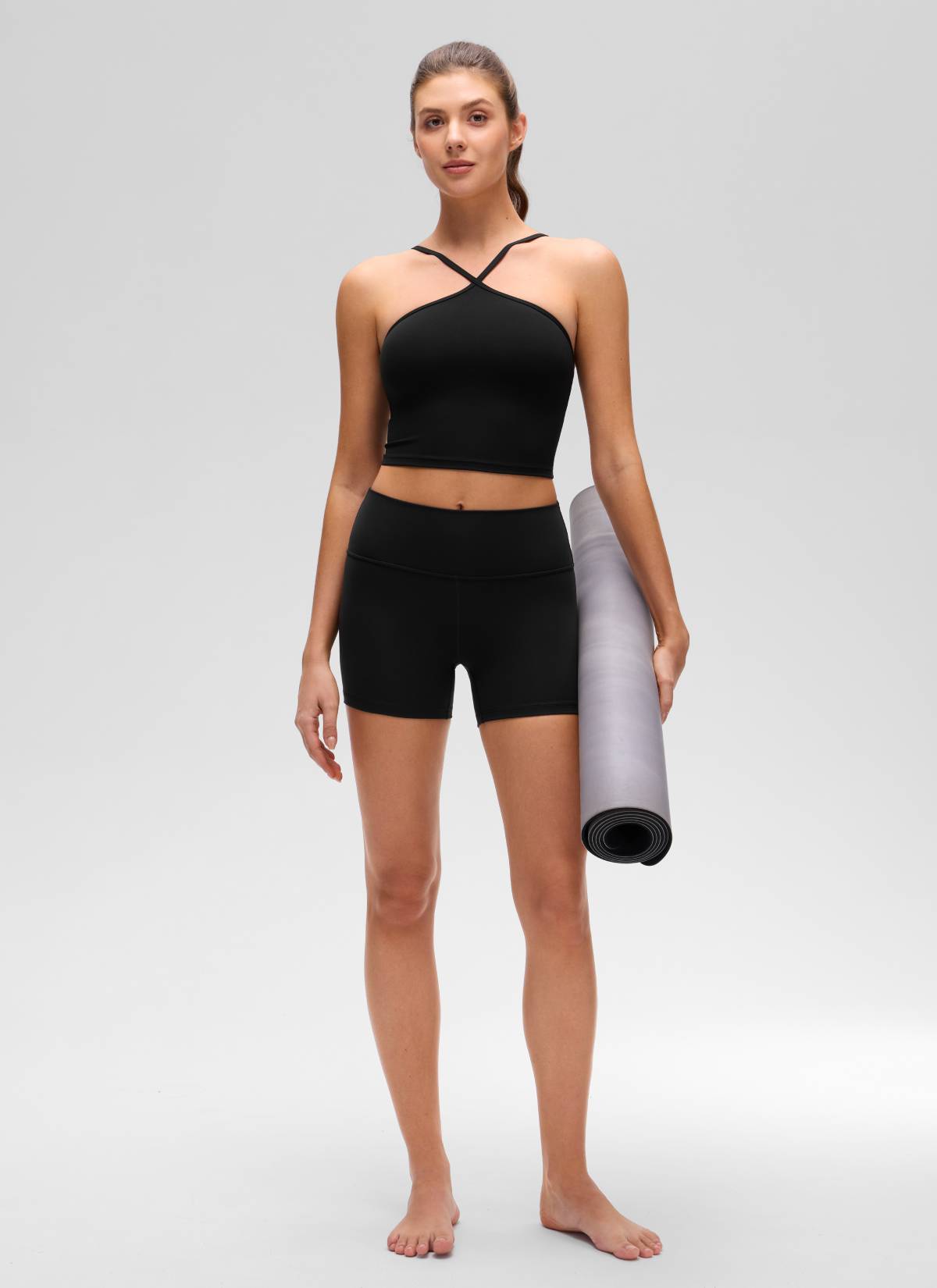 CRZ YOGA Áo thun yoga ngắn cổ chéo kiểu halter dành cho nữ, tích hợp áo lót, họa tiết “ Butterluxe ”, màu đen