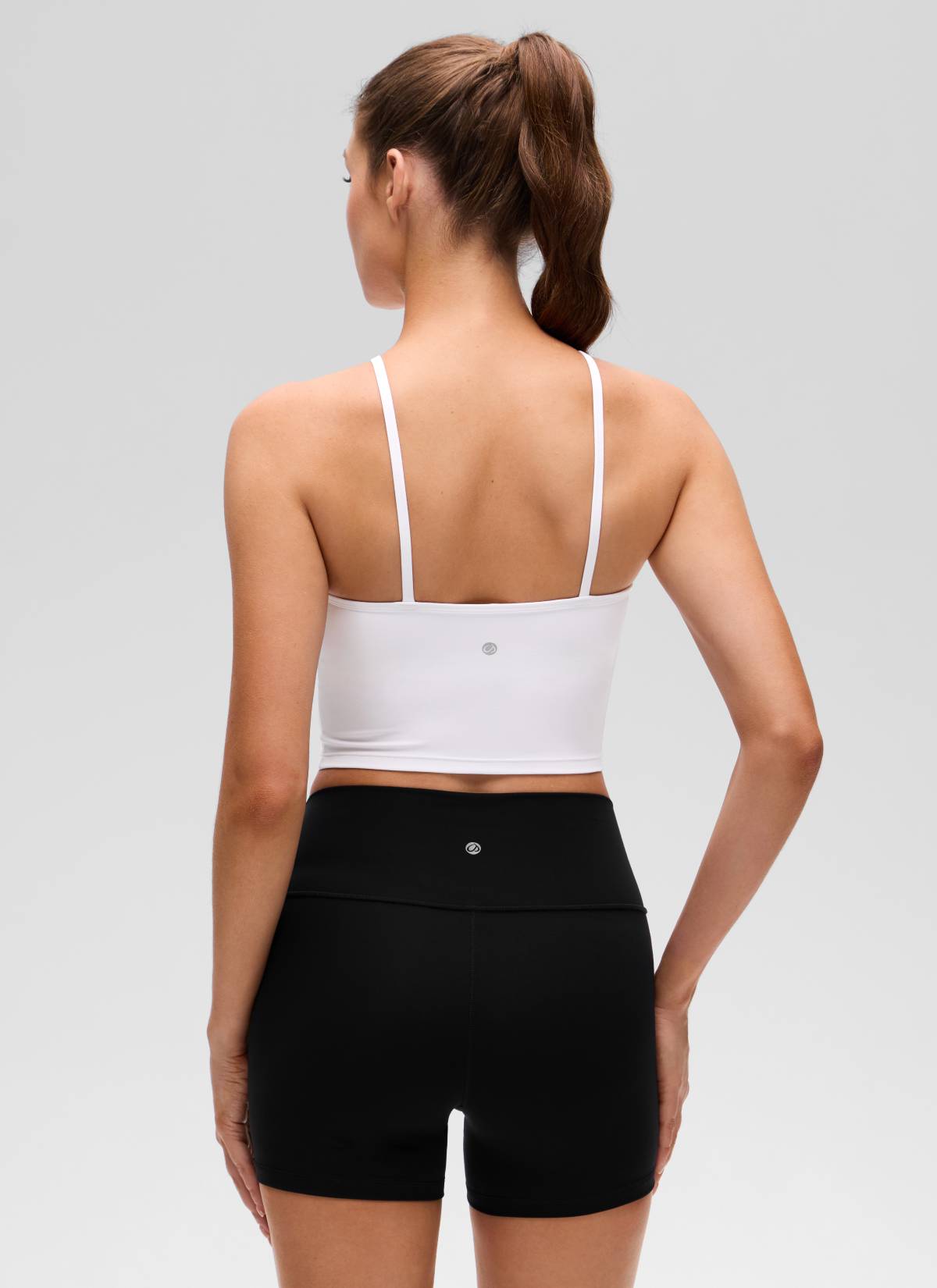 CRZ YOGA Áo thun yoga ngắn tay kiểu halter chéo dành cho nữ, có áo lót tích hợp, họa tiết “ Butterluxe ”, màu trắng