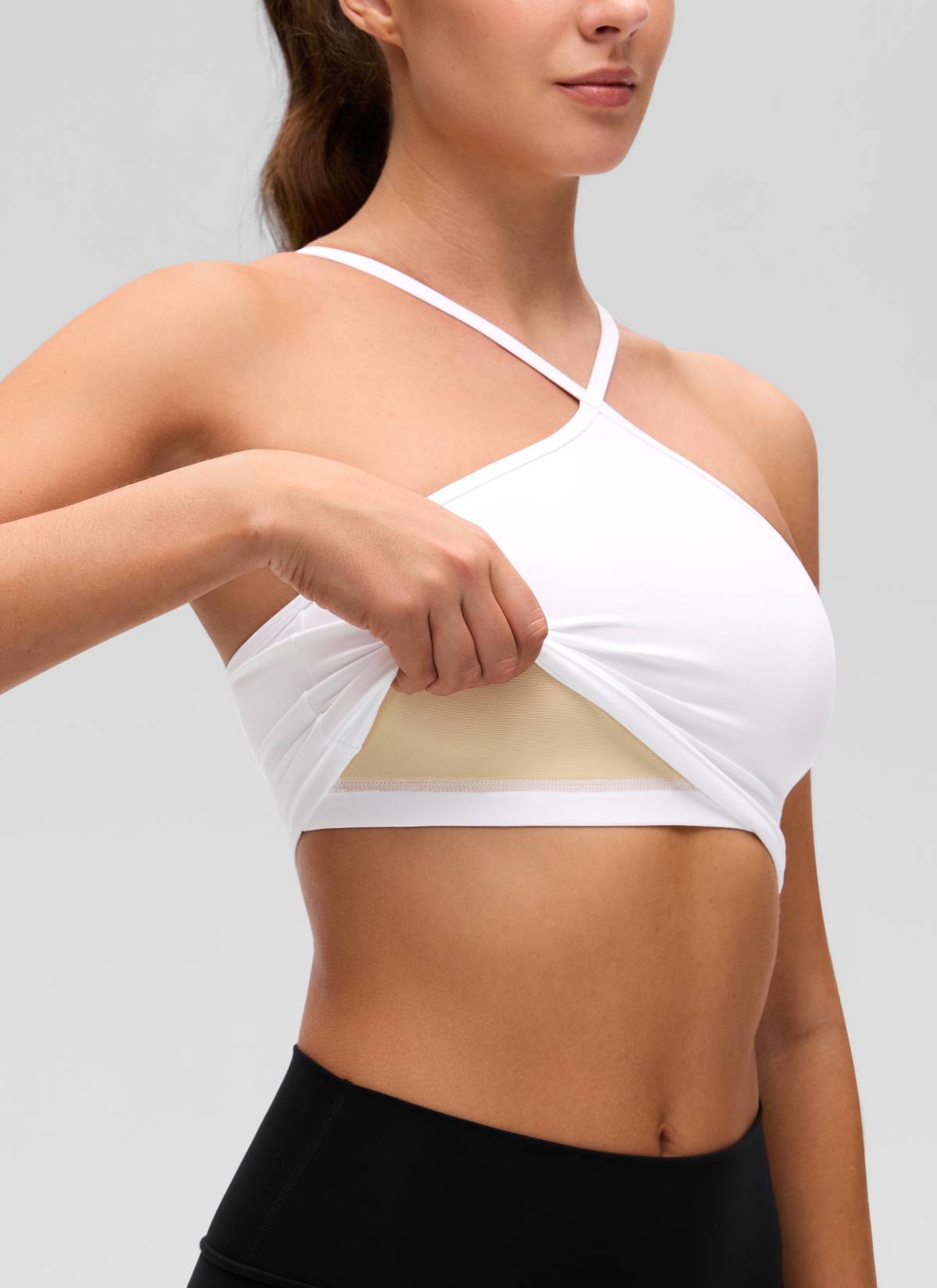 CRZ YOGA Áo thun yoga ngắn tay kiểu halter chéo dành cho nữ, có áo lót tích hợp, họa tiết “ Butterluxe ”, màu trắng