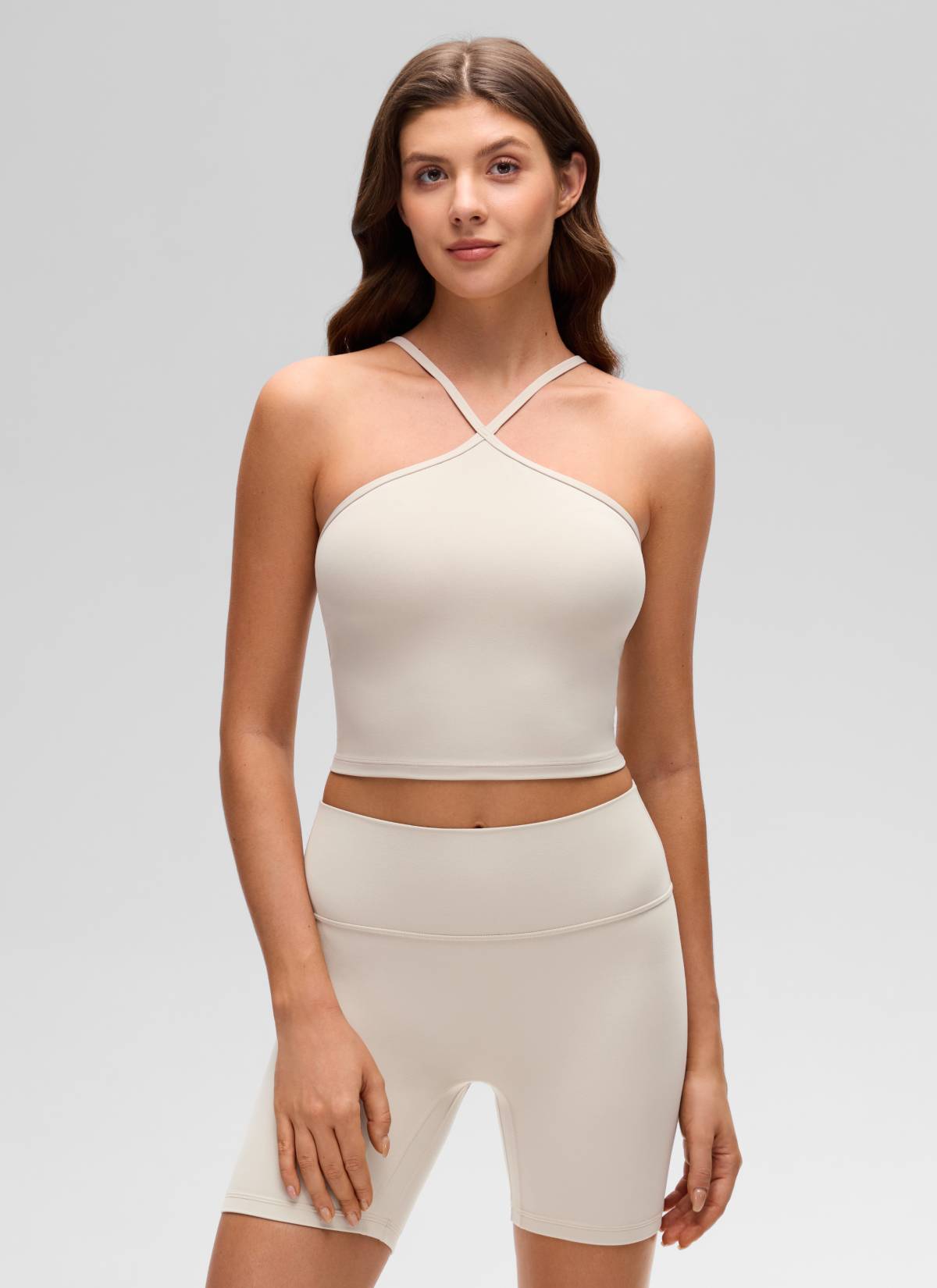 Butterluxe CRZ YOGA Áo thun yoga ngắn cổ chéo kiểu halter dành cho nữ, tích hợp áo lót, màu Mojave Tan