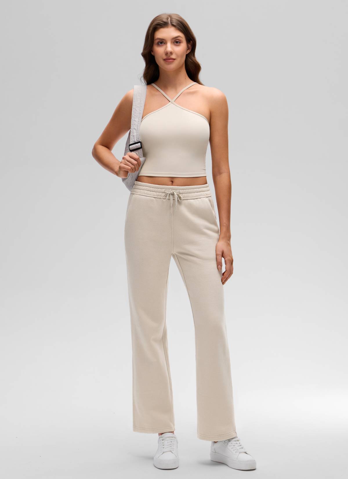 Butterluxe CRZ YOGA Áo thun yoga ngắn cổ chéo kiểu halter dành cho nữ, tích hợp áo lót, màu Mojave Tan