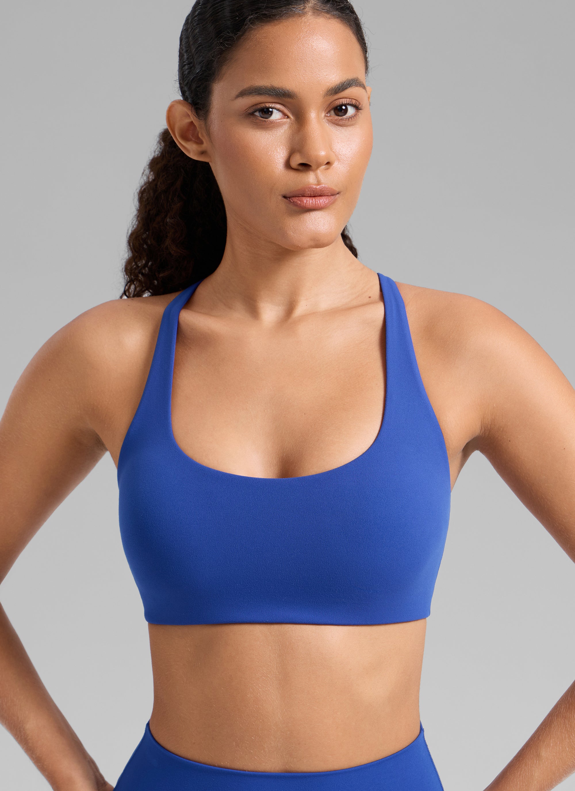 CRZ YOGA Áo lót thể thao dành cho nữ kiểu dây chéo sau lưng, tích hợp áo lót, dành cho tập luyện " Butterlift ", màu xanh Waves