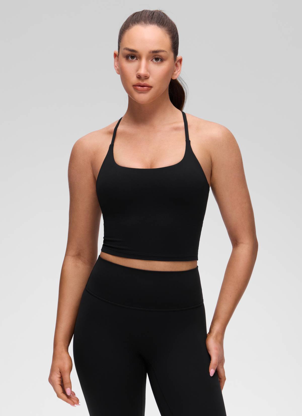 CRZ YOGA Áo thun nữ cổ chữ U, thiết kế xoắn lưng chéo, có áo lót tích hợp, họa tiết “ Butterluxe ”, màu đen