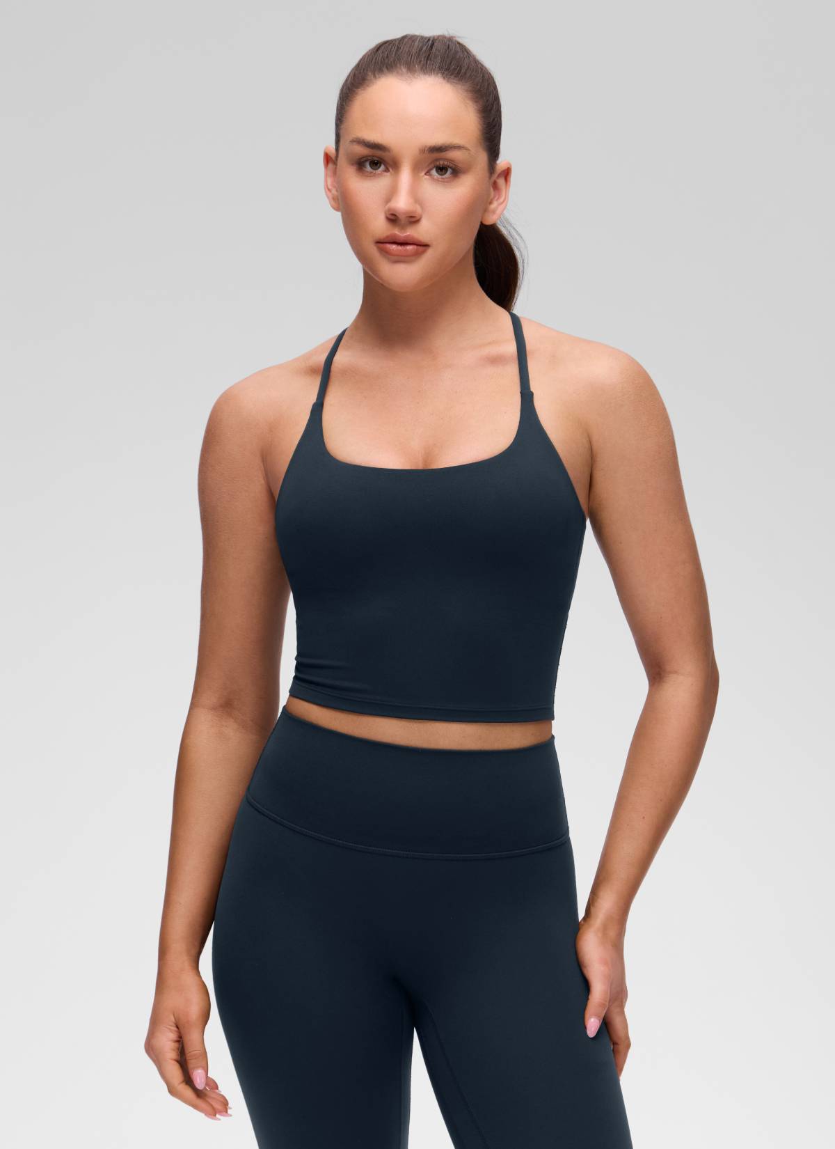 Butterluxe CRZ YOGA Áo thun nữ cổ chữ U, thiết kế xoắn lưng chéo, có áo lót tích hợp, màu xanh navy đậm