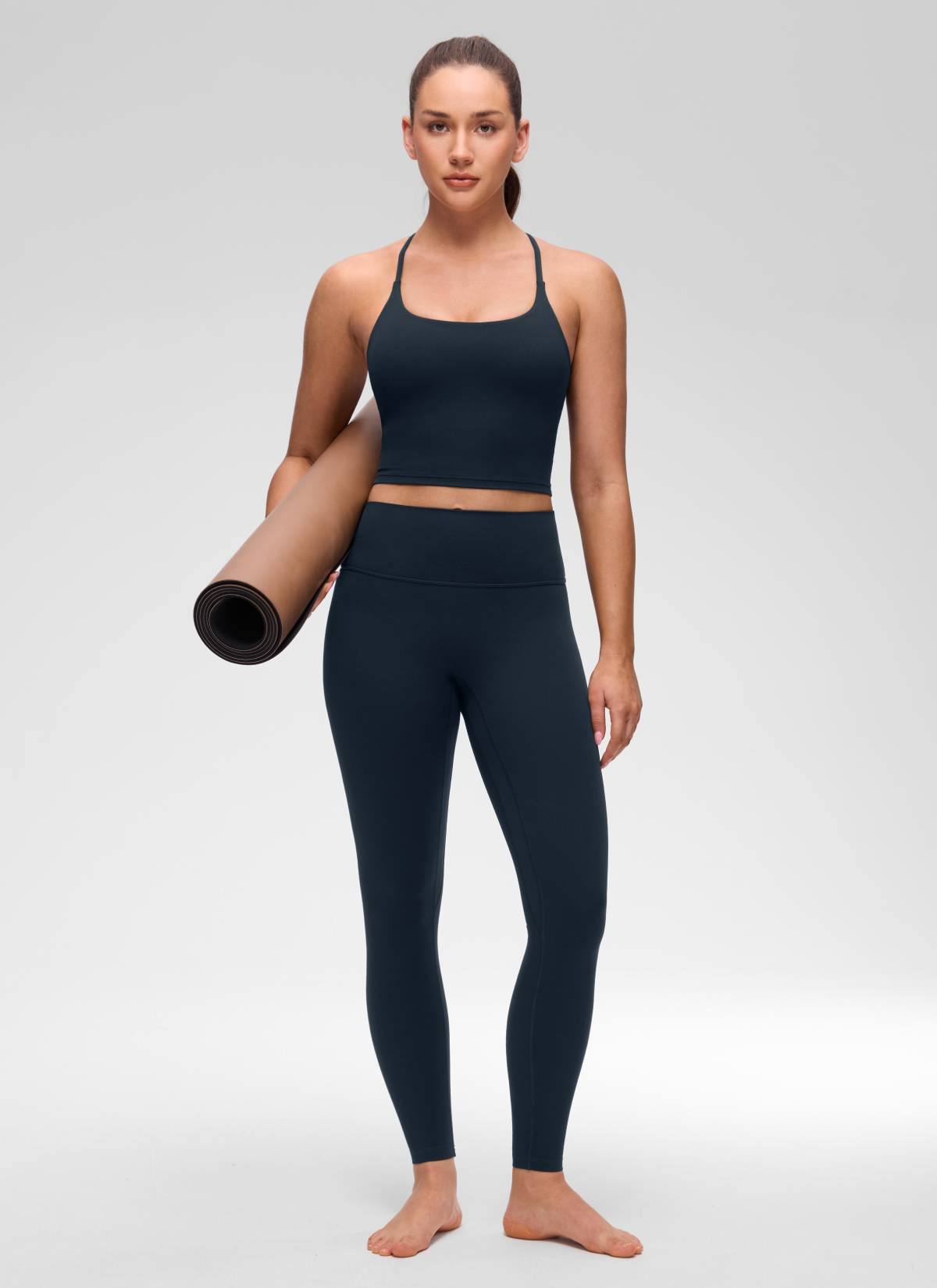 Butterluxe CRZ YOGA Áo thun nữ cổ chữ U, thiết kế xoắn lưng chéo, có áo lót tích hợp, màu xanh navy đậm