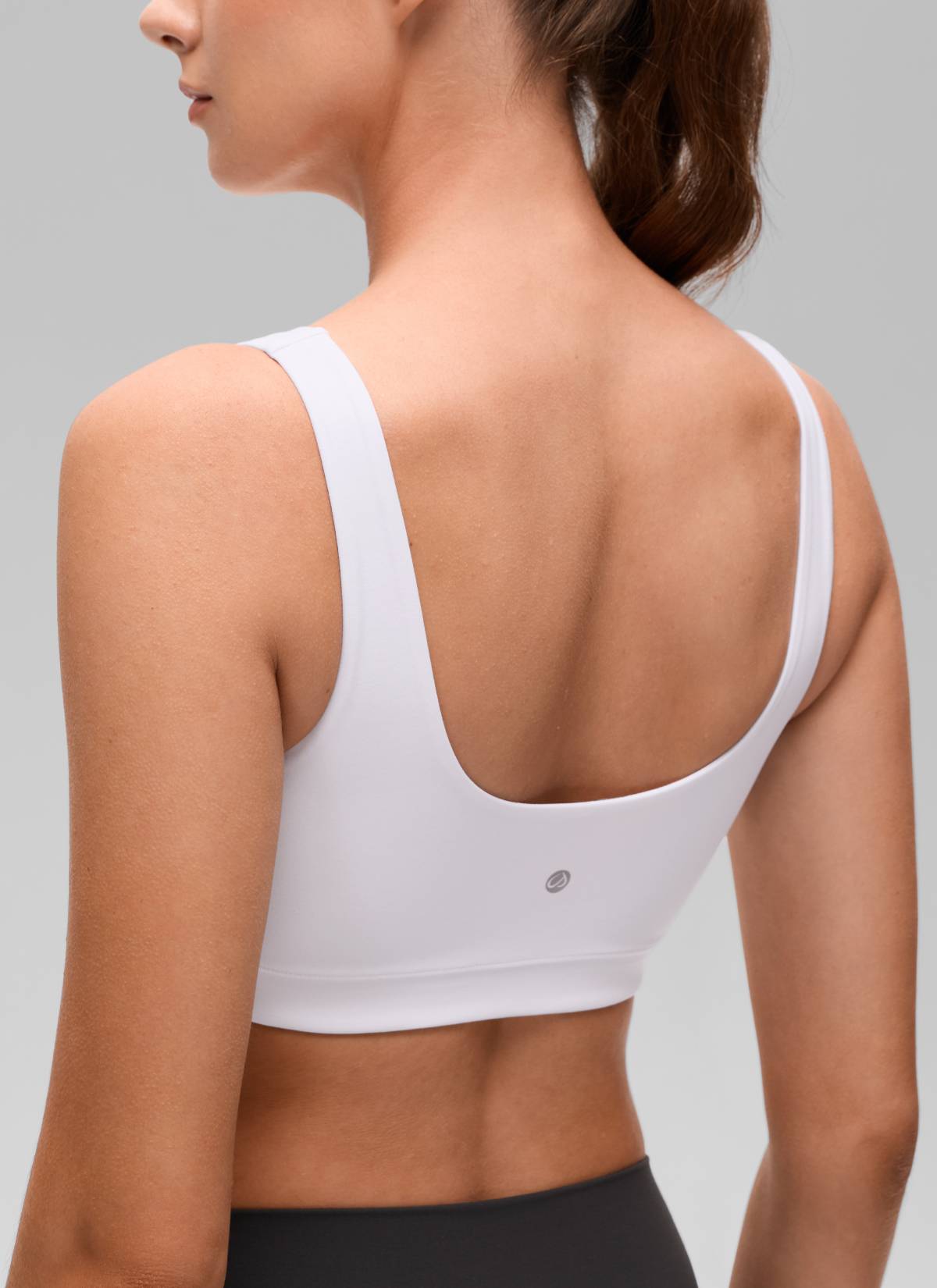 Áo lót thể thao CRZ YOGA dành cho nữ, kiểu dáng " Butterluxe ", cổ chữ U, độ nâng đỡ nhẹ, màu trắng