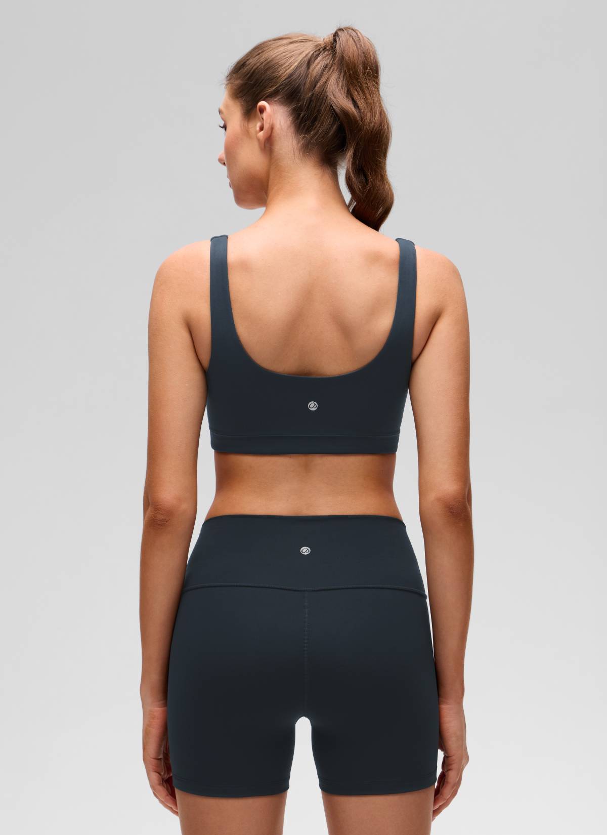Áo lót thể thao CRZ YOGA dành cho nữ, kiểu dáng " Butterluxe ", cổ chữ U, độ nâng đỡ nhẹ, màu xanh navy đậm