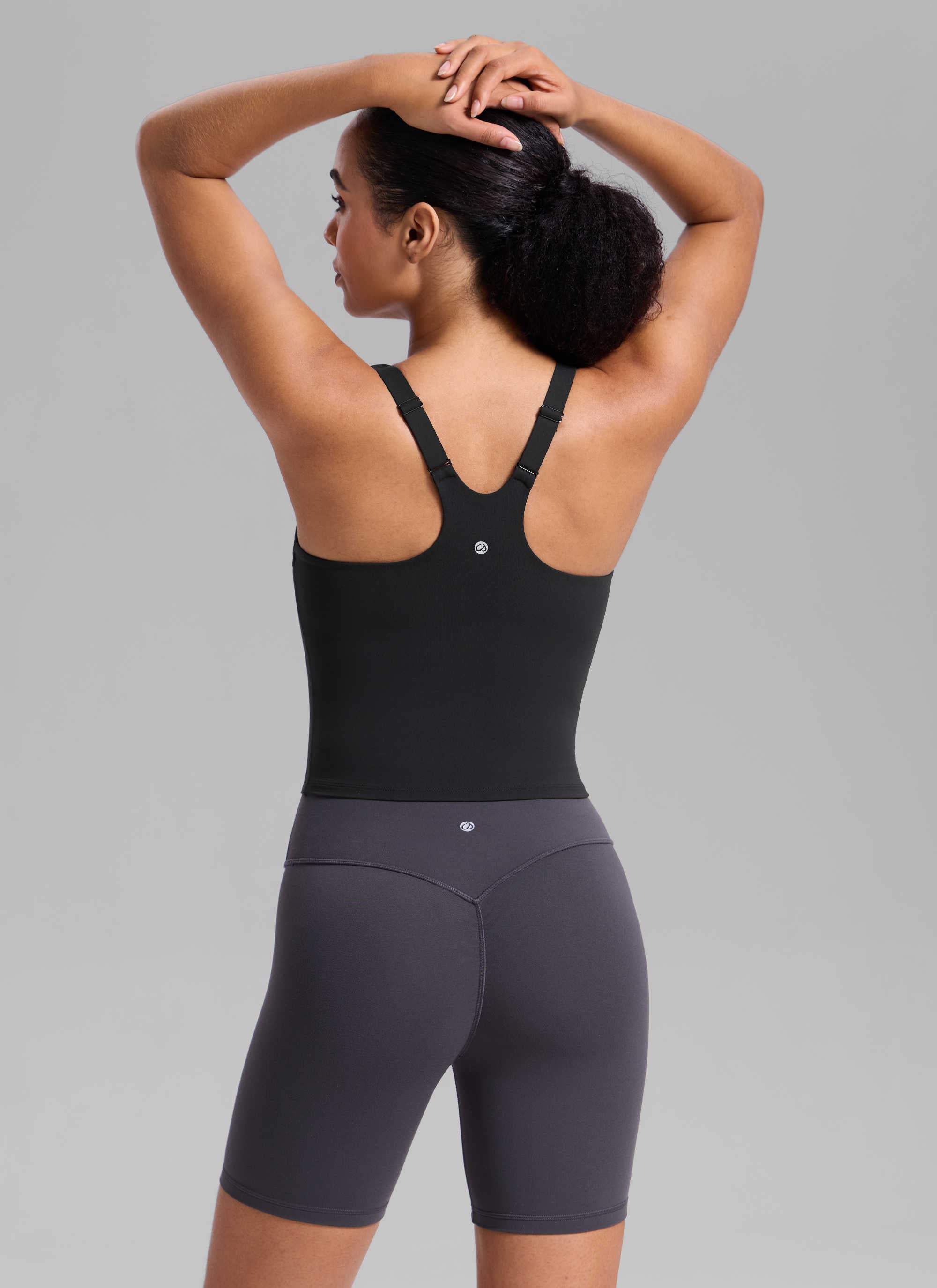 CRZ YOGA Áo thun tập luyện dành cho nữ kiểu cổ chữ V, lưng khoét sâu, có áo lót tích hợp, màu đen - Dòng " Butterlift "
