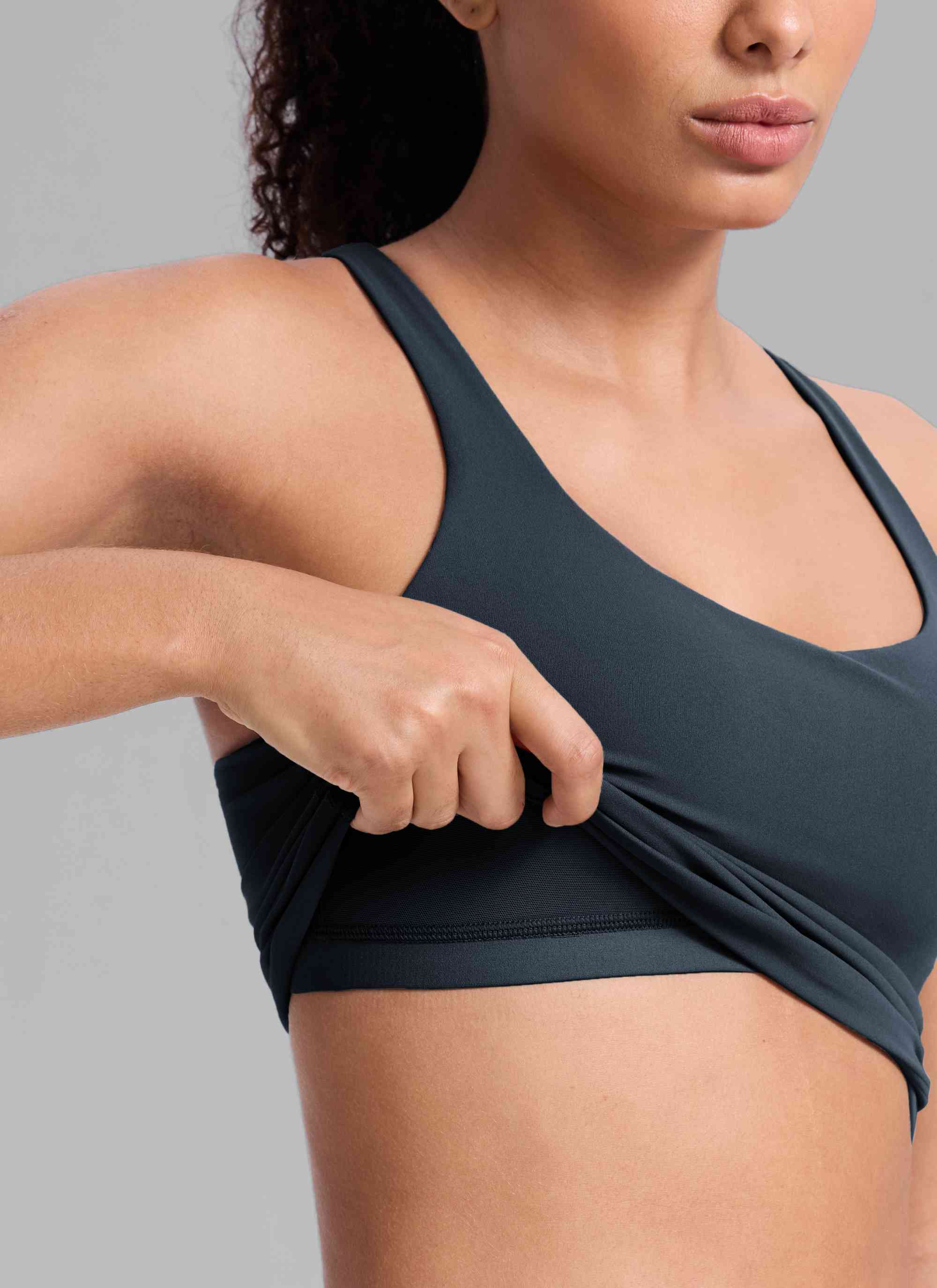Butterlift CRZ YOGA Áo thun tập luyện dành cho nữ kiểu cổ chữ V, lưng khoét sâu, có áo lót tích hợp - Màu xanh hải quân đậm