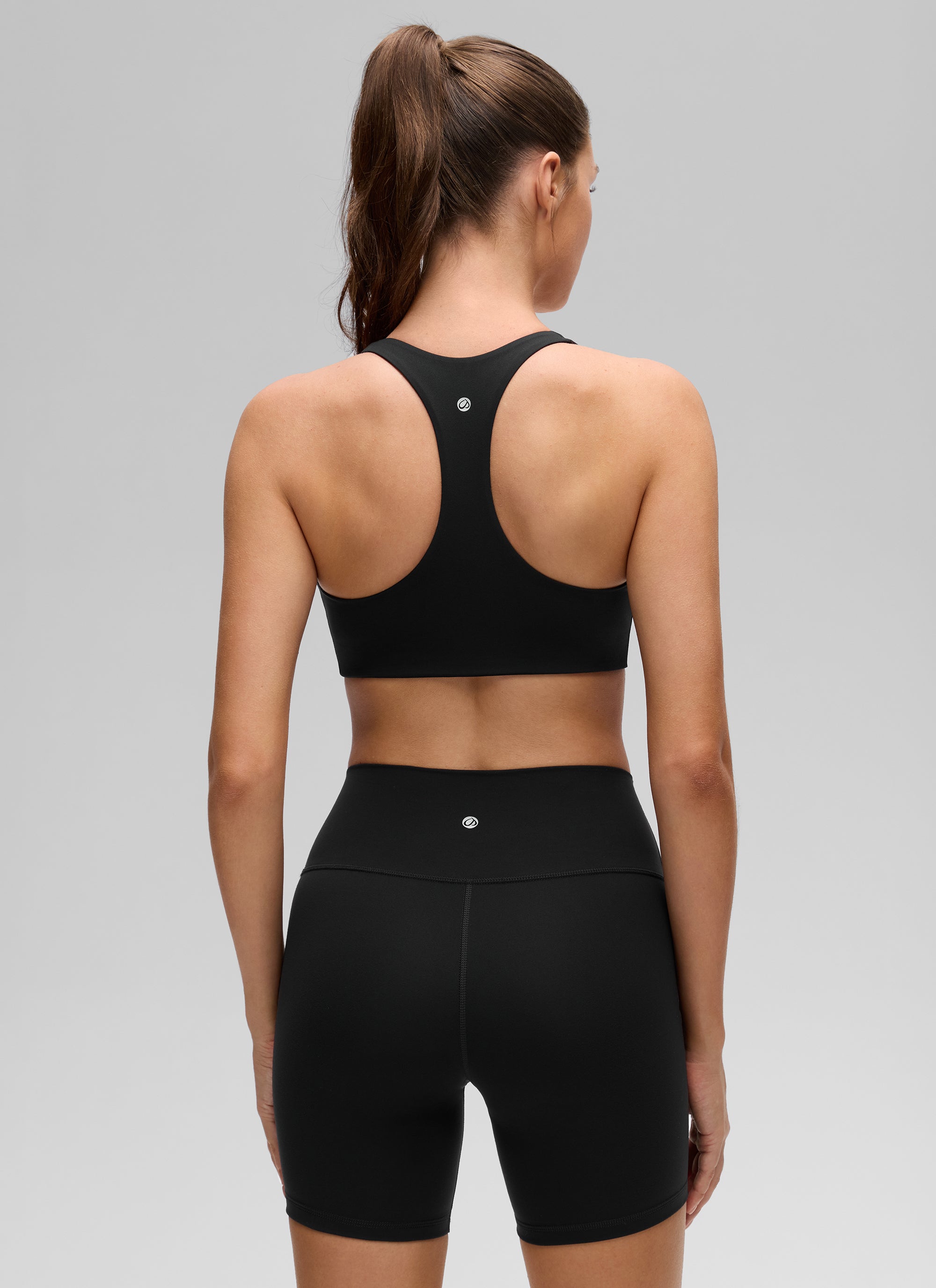 CRZ YOGA Áo yoga nữ kiểu cổ chữ V và lưng khoét sâu ( Butterluxe ) tích hợp áo lót thể thao, màu đen