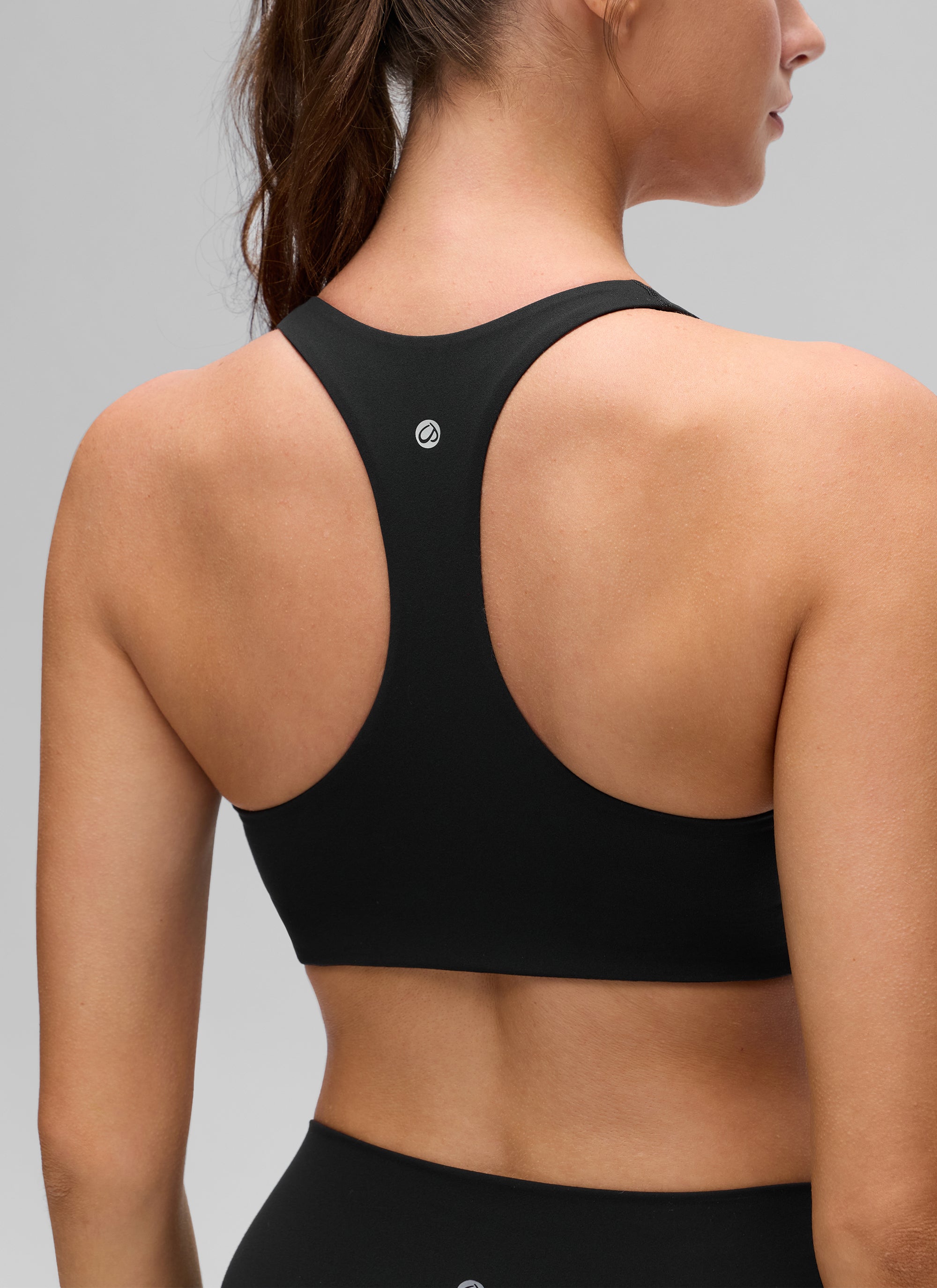 CRZ YOGA Áo yoga nữ kiểu cổ chữ V và lưng khoét sâu ( Butterluxe ) tích hợp áo lót thể thao, màu đen
