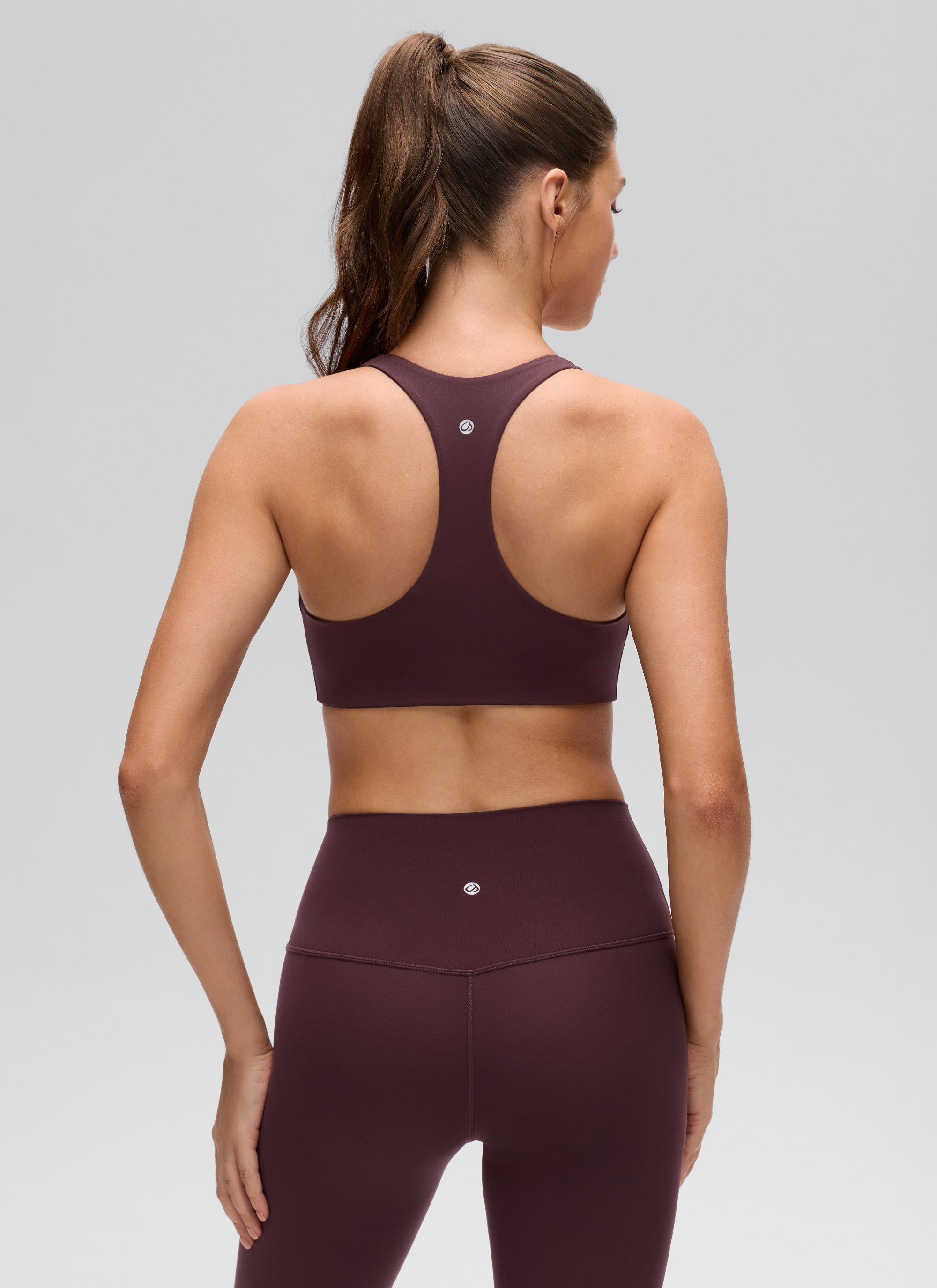 CRZ YOGA Áo tập yoga nữ kiểu cổ chữ V và lưng khoét sâu ( Butterluxe ) tích hợp áo lót thể thao, màu Mận chín