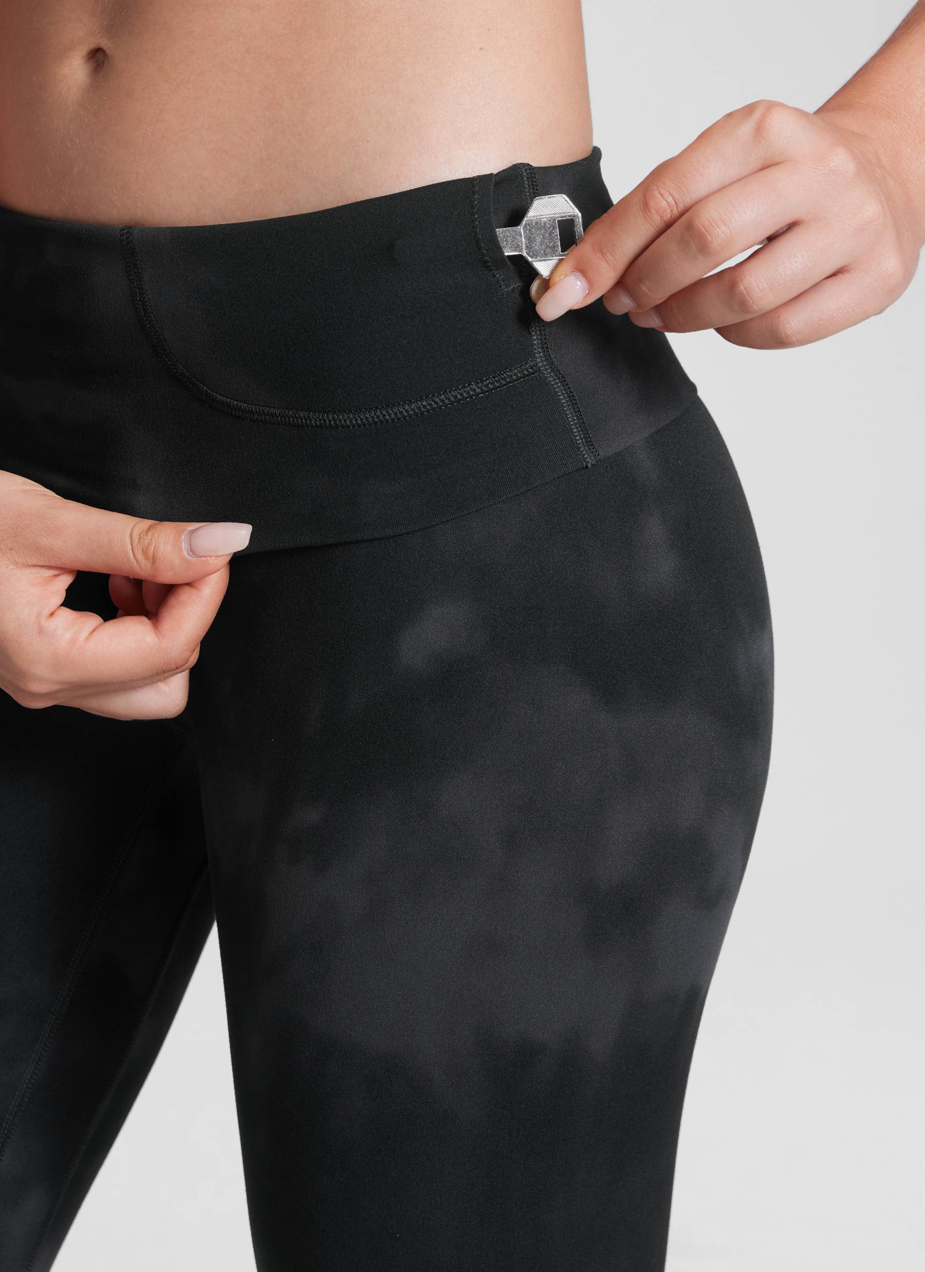 Quần Legging Yoga Nữ CRZ YOGA Cạp Siêu Cao Butterluxe 71'' Họa Tiết Hoa Loang Đen