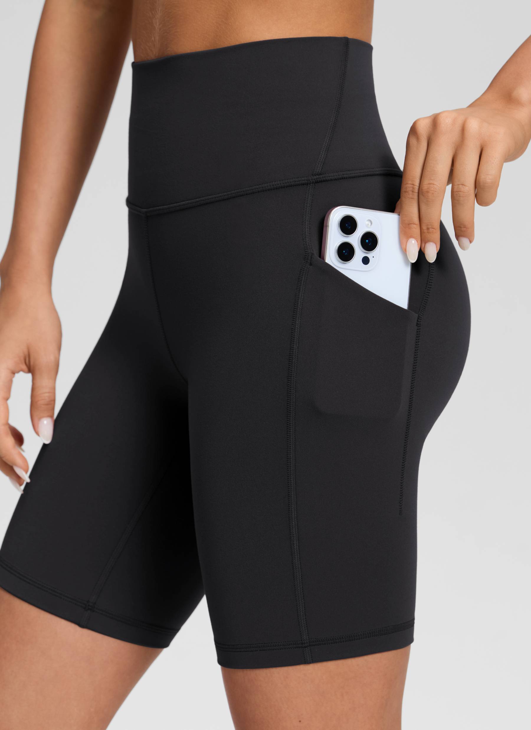 CRZ YOGA Quần short yoga nữ cạp cao kiểu biker, có túi kiểu “ Butterluxe ”, dài 8 inch, màu đen