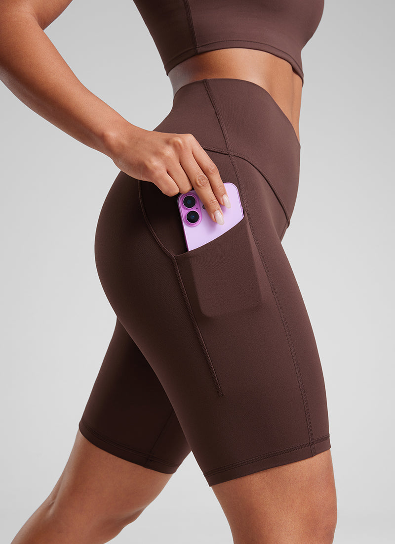 CRZ YOGA Quần short yoga nữ cạp cao kiểu biker, có túi kiểu “ Butterluxe ”, dài 8 inch, màu taupe