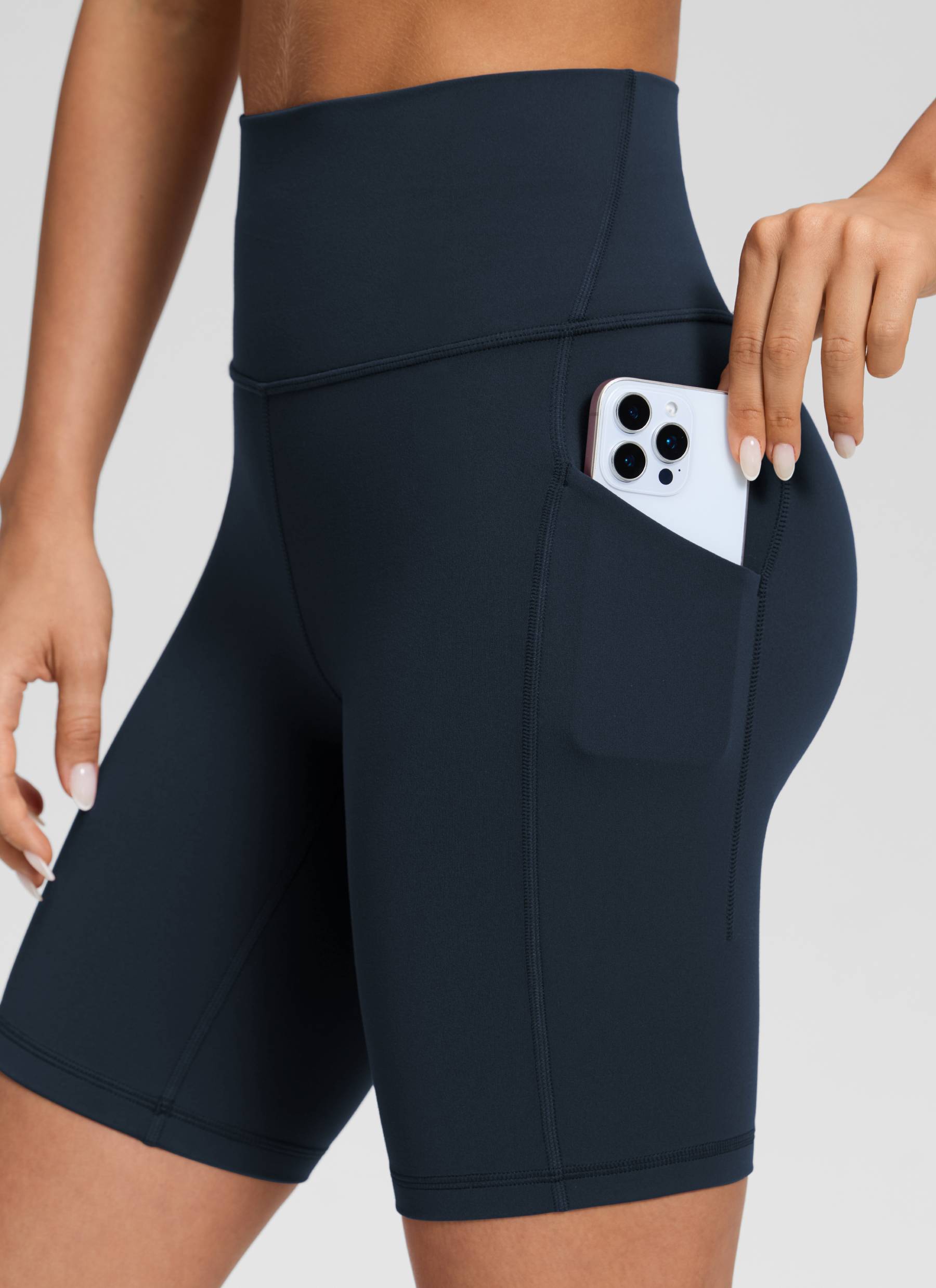 CRZ YOGA Quần short yoga nữ cạp cao kiểu biker, có túi kiểu “ Butterluxe ”, dài 8 inch, màu xanh hải quân đậm