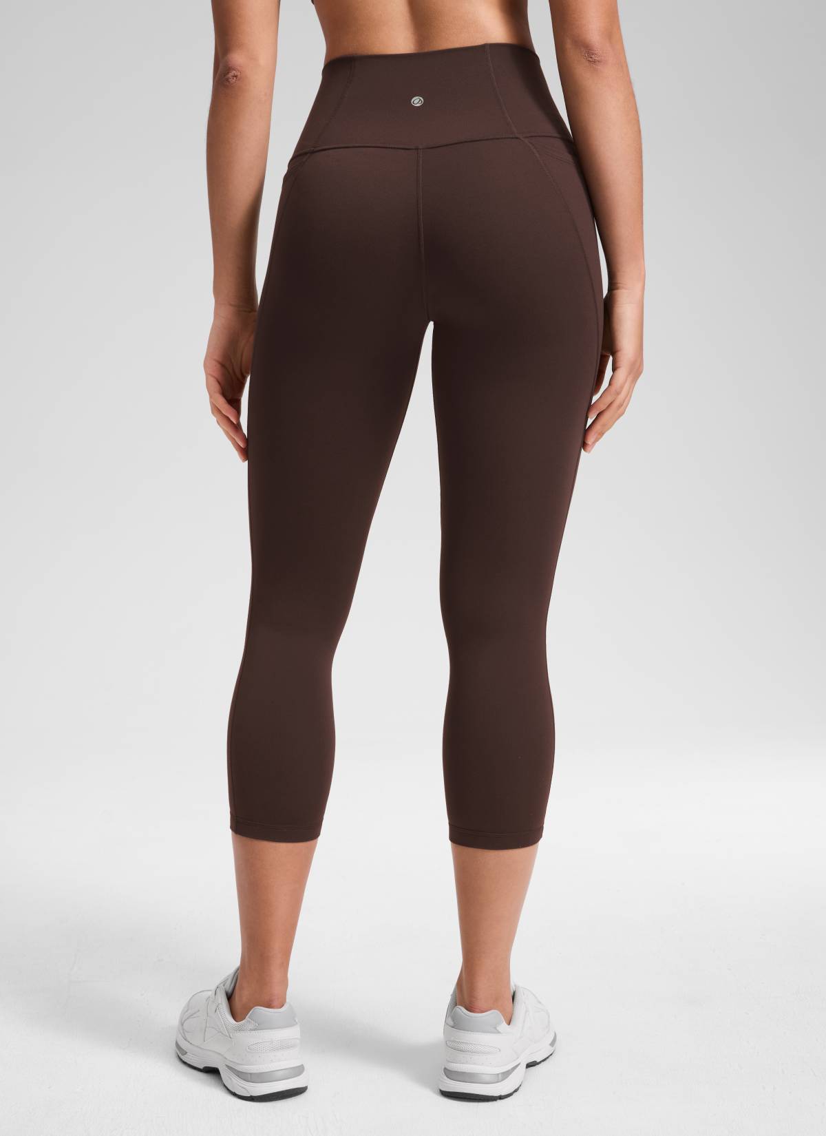CRZ YOGA Quần capri yoga nữ cạp cao kiểu " Butterluxe " có túi, dài 21 inch, màu nâu sô-cô-la nóng