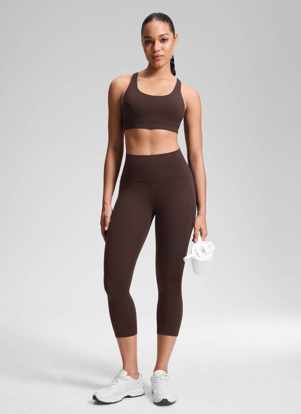 CRZ YOGA Quần capri yoga nữ cạp cao kiểu " Butterluxe " có túi, dài 21 inch, màu nâu sô-cô-la nóng
