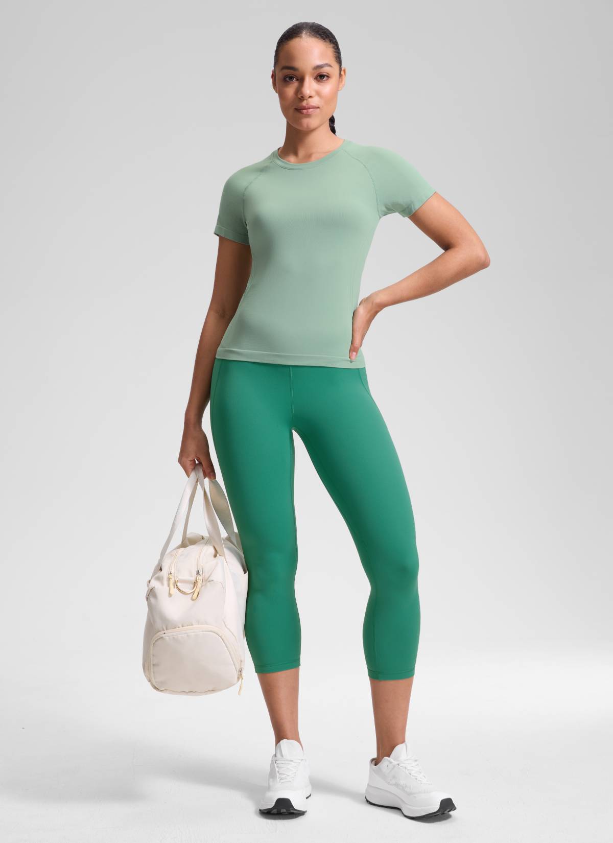 CRZ YOGA Quần capri yoga nữ cạp cao kiểu " Butterluxe " có túi, dài 21 inch, màu xanh Cascadia