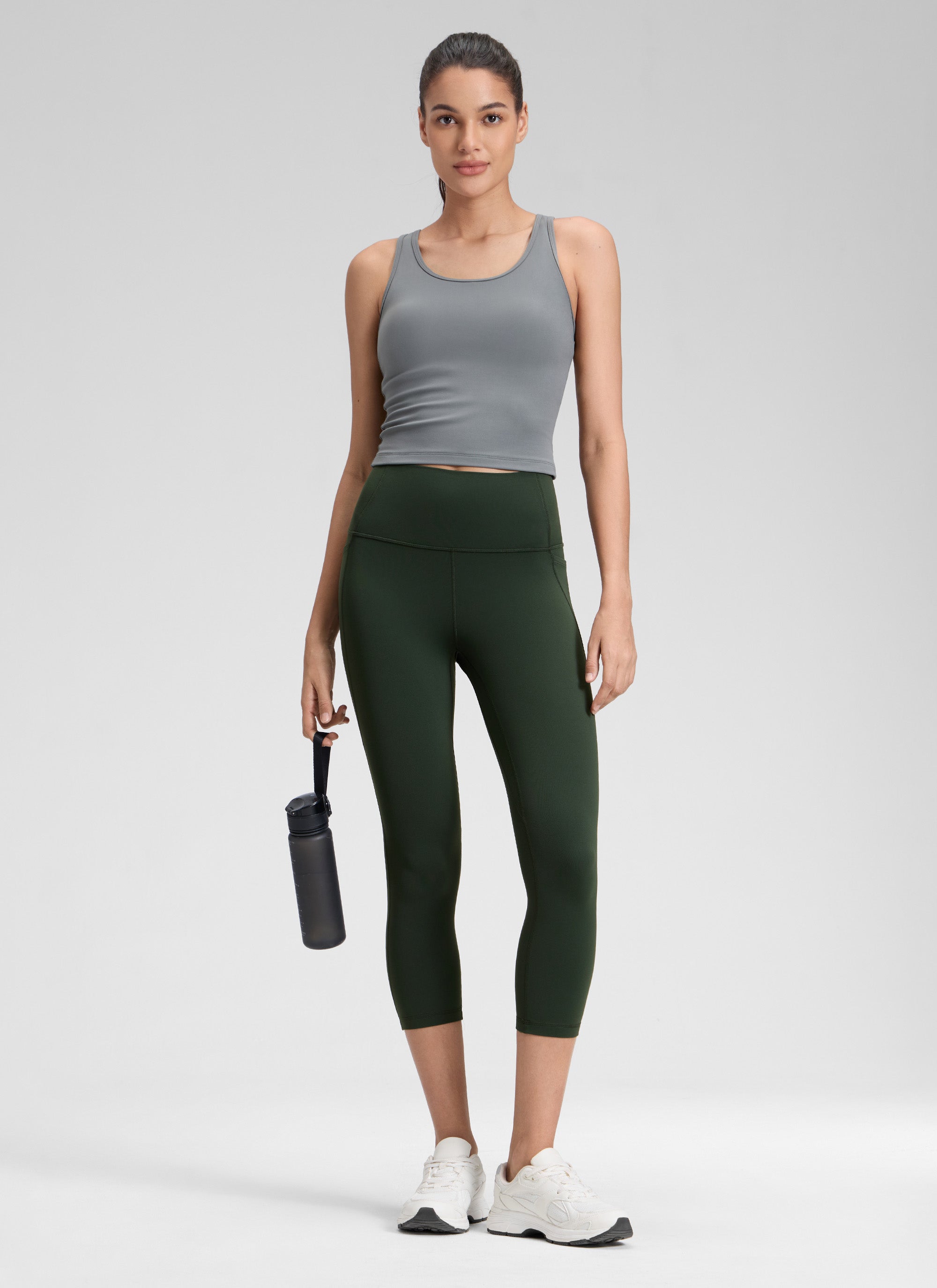CRZ YOGA Quần capri yoga nữ cạp cao kiểu " Butterluxe " có túi, dài 21 inch, màu xanh lá cây Legend