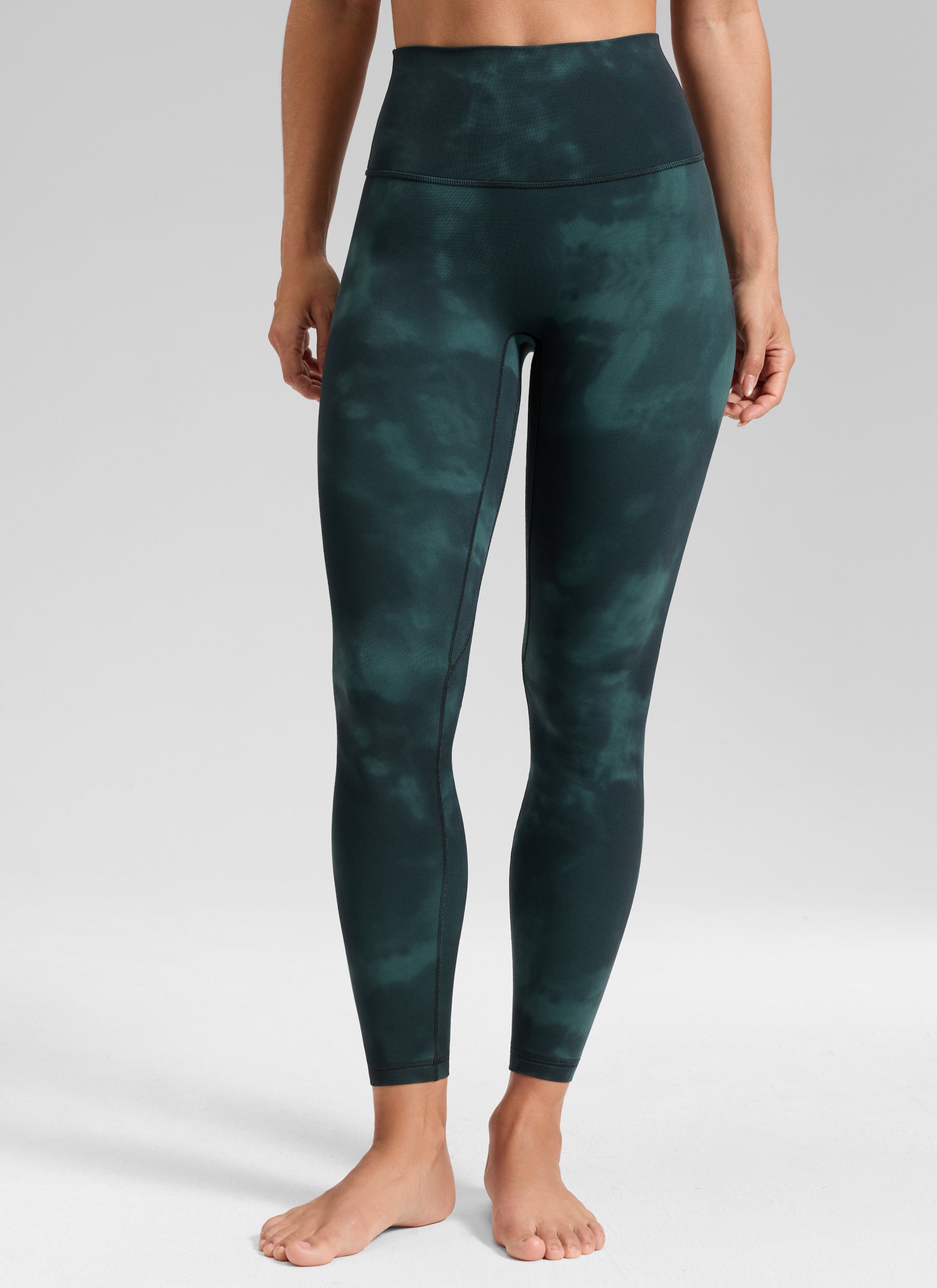 Butterluxe CRZ YOGA - Quần legging yoga nữ kiểu cạp cao không đường may phía trước, in hoa tie-dye màu xanh ngọc lục bảo, chiều dài 25 inch