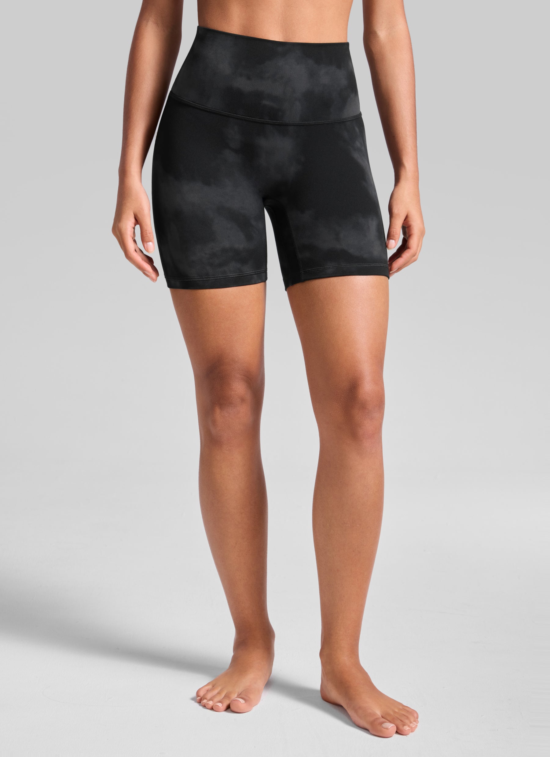 CRZ YOGA Quần short yoga cạp cao dành cho nữ " Butterluxe " không đường may phía trước, cỡ 6
