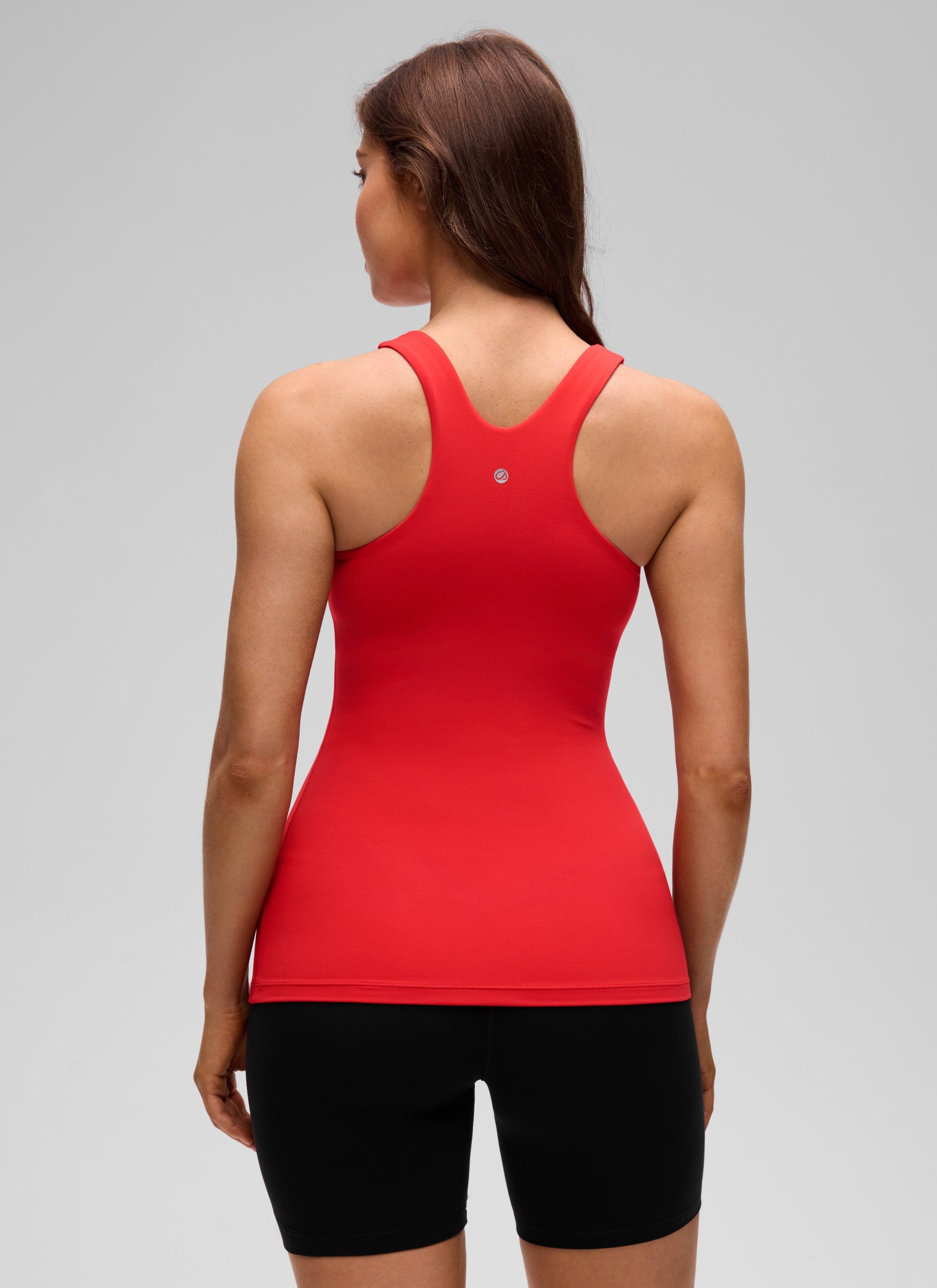 Áo thun yoga nữ CRZ YOGA kiểu ôm sát, kiểu tank top cổ cao lưng khoét sâu màu đỏ đậm Butterluxe