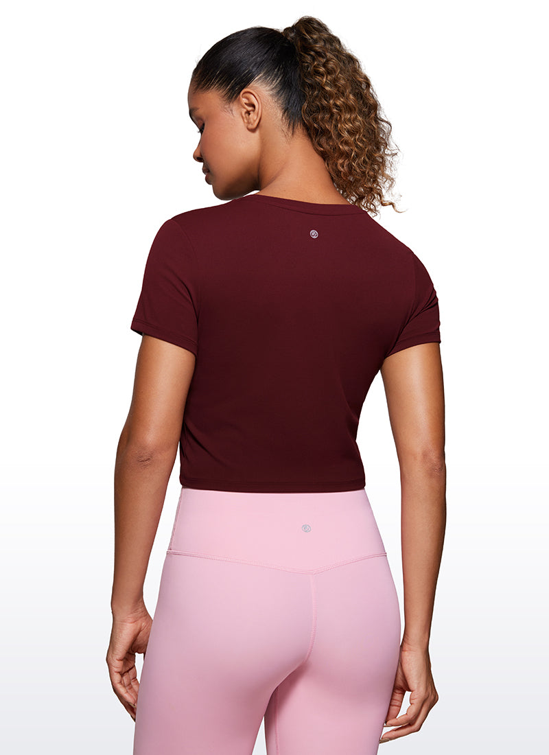 Áo thun yoga nữ CRZ YOGA kiểu dáng cổ điển, chất liệu vải Butterluxe , tay ngắn, dáng cropped, màu đỏ Merlot